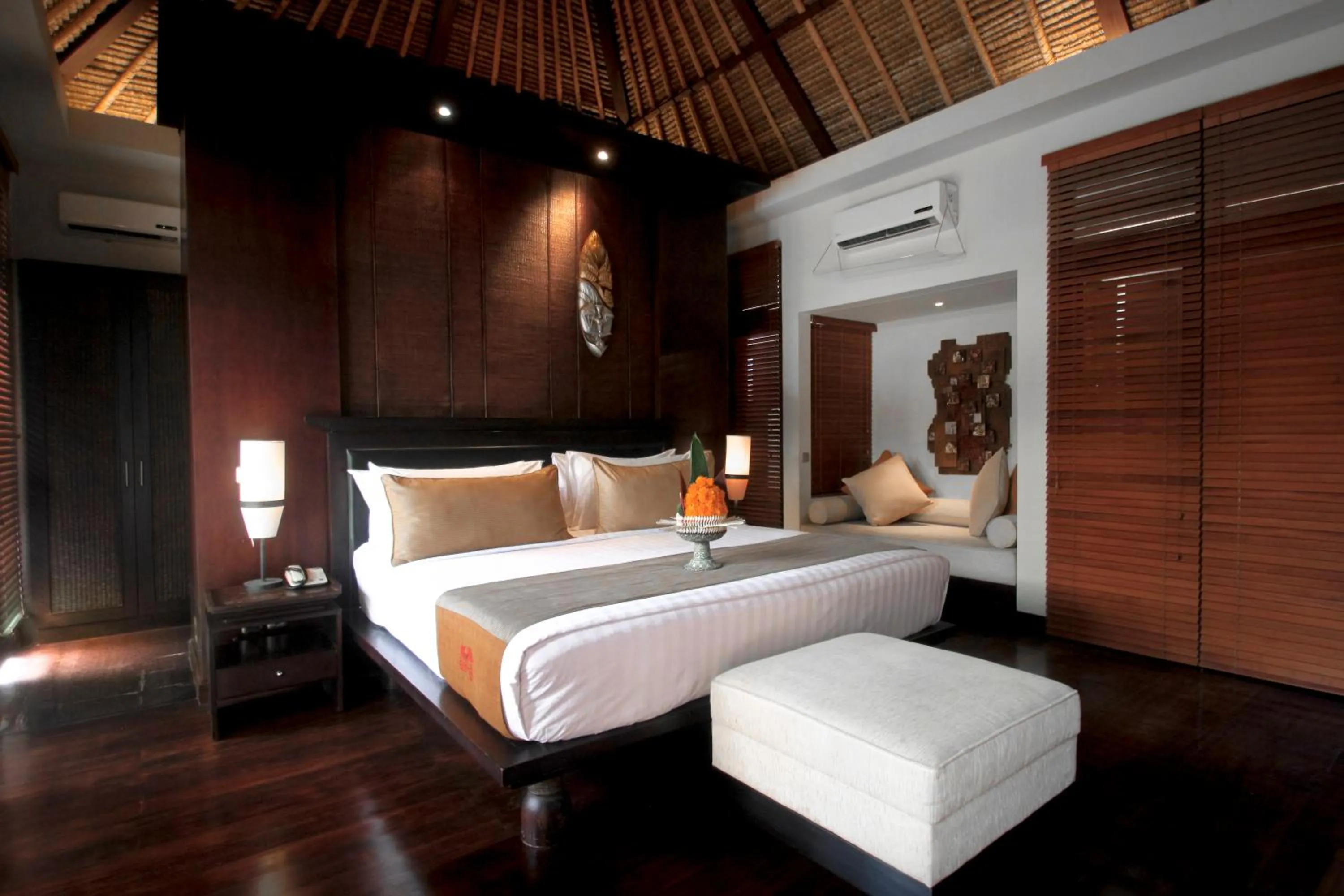 Bedroom, Bed in Villa Mahapala