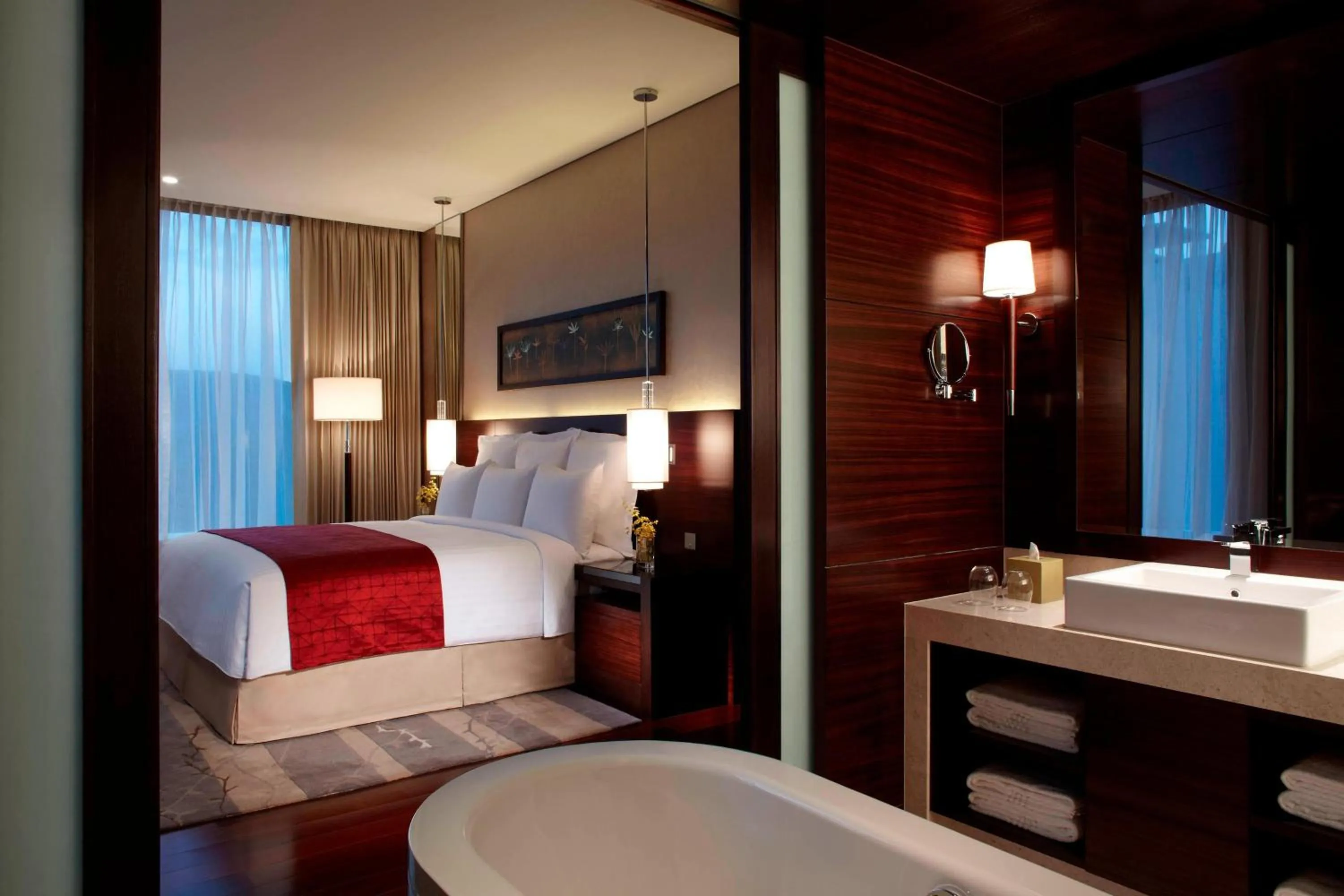 Photo of the whole room, Bed in JW Marriott Pune