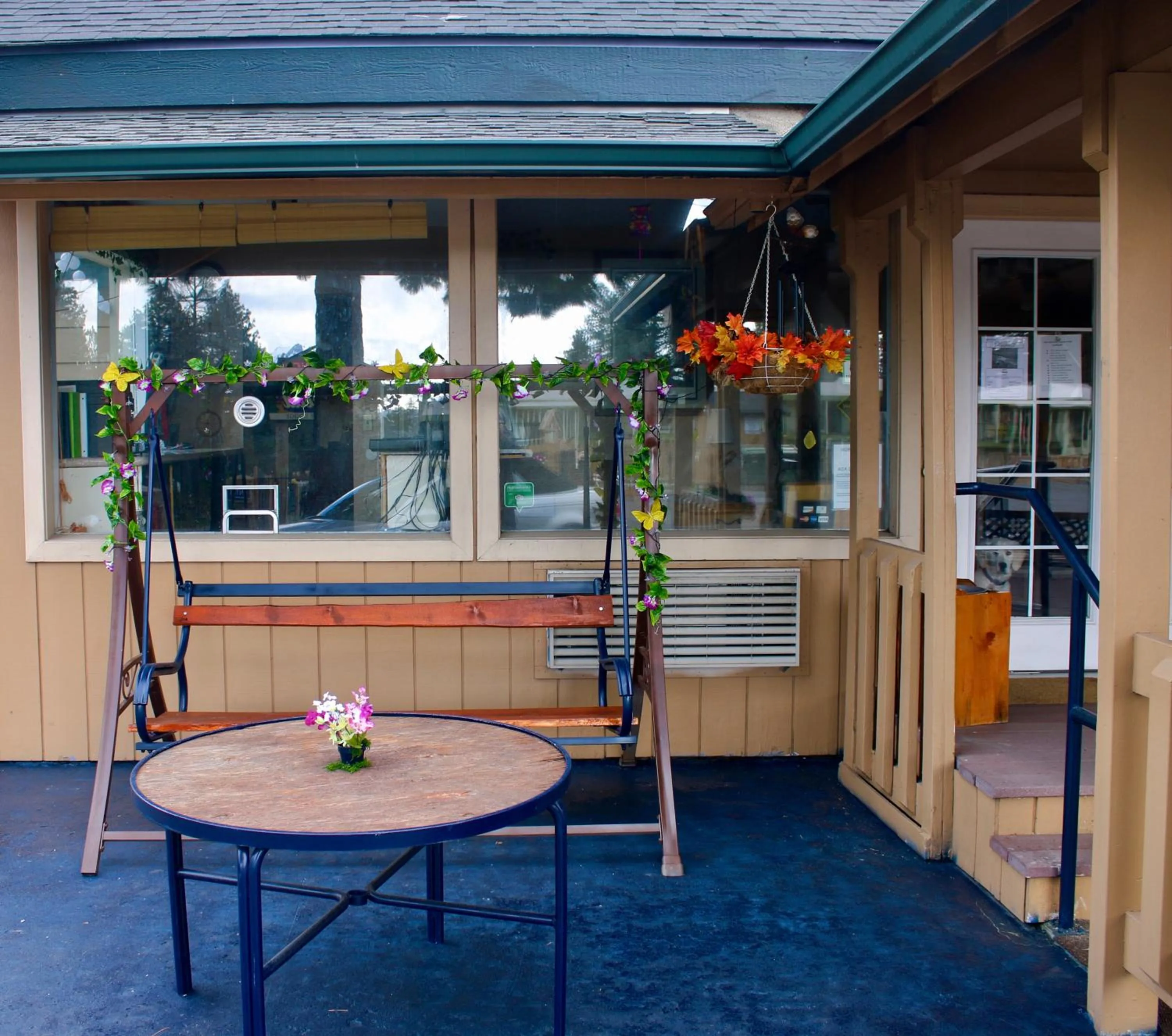 Breakfast in The Trailhead