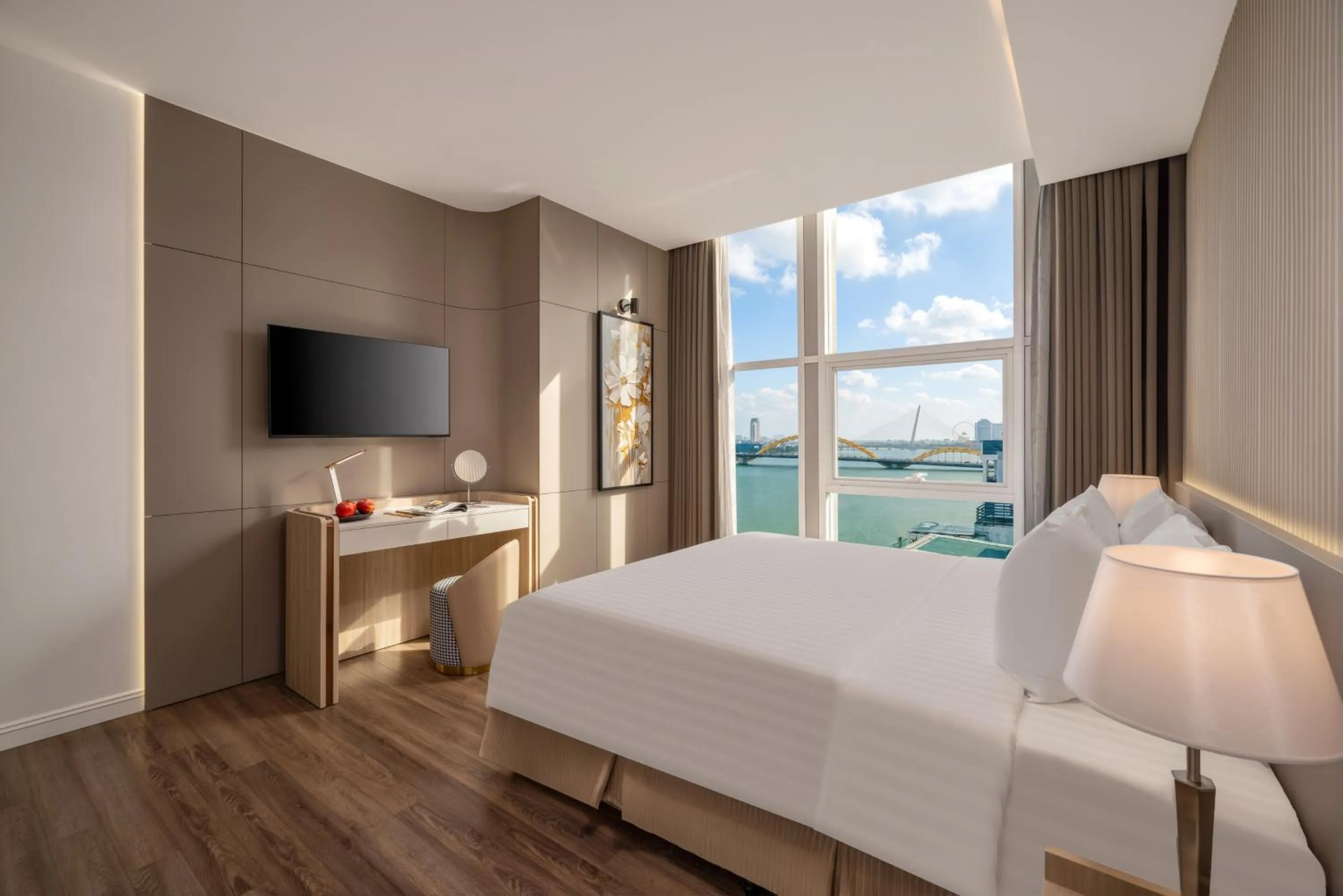 Bed in Sun River Hotel