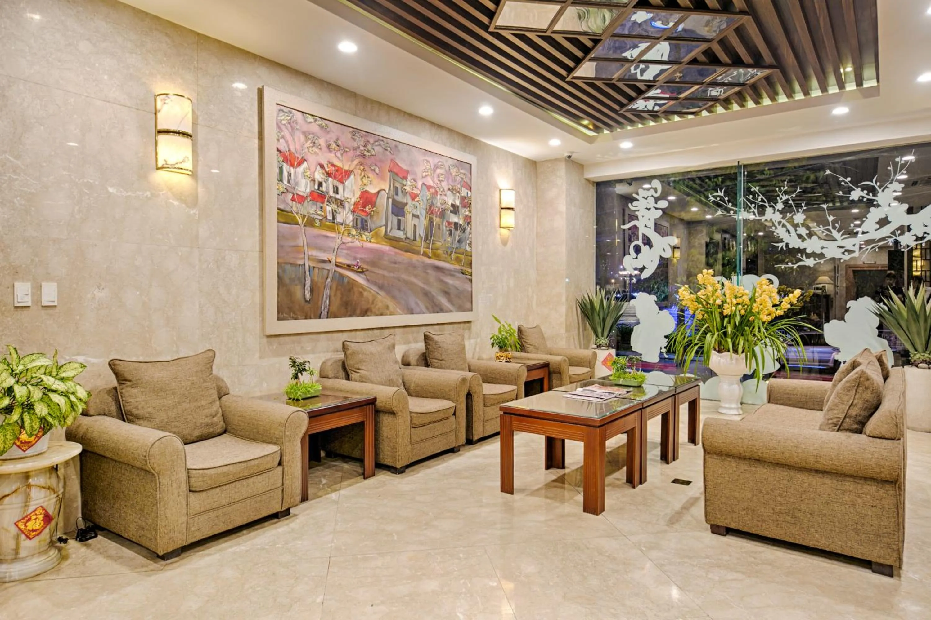 Lobby or reception in Sun River Hotel