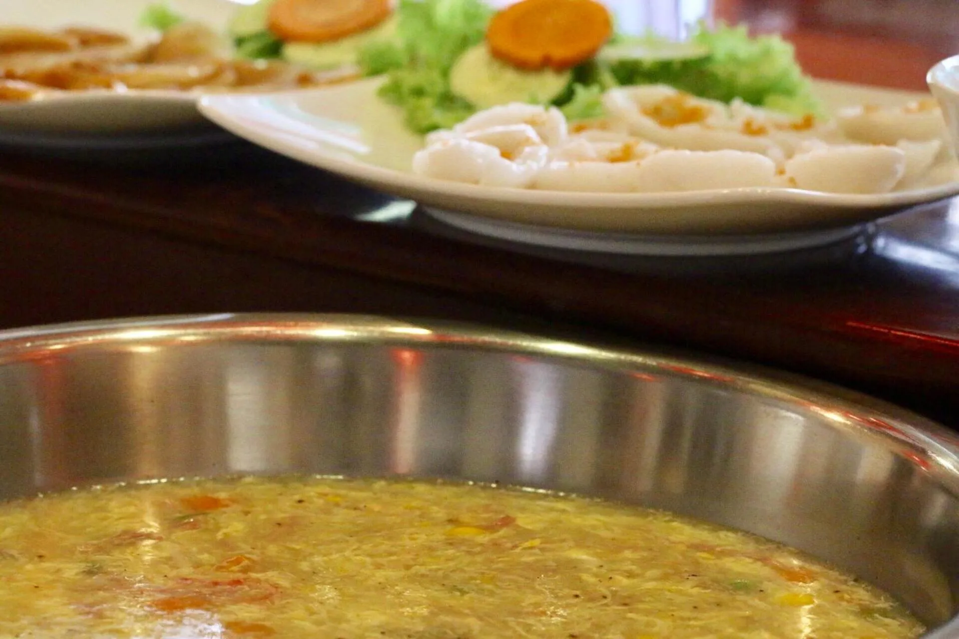 Restaurant/places to eat in Long Life Riverside Hotel