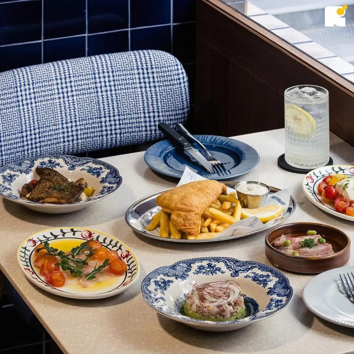 Restaurant/places to eat in Asia Hotel Bangkok