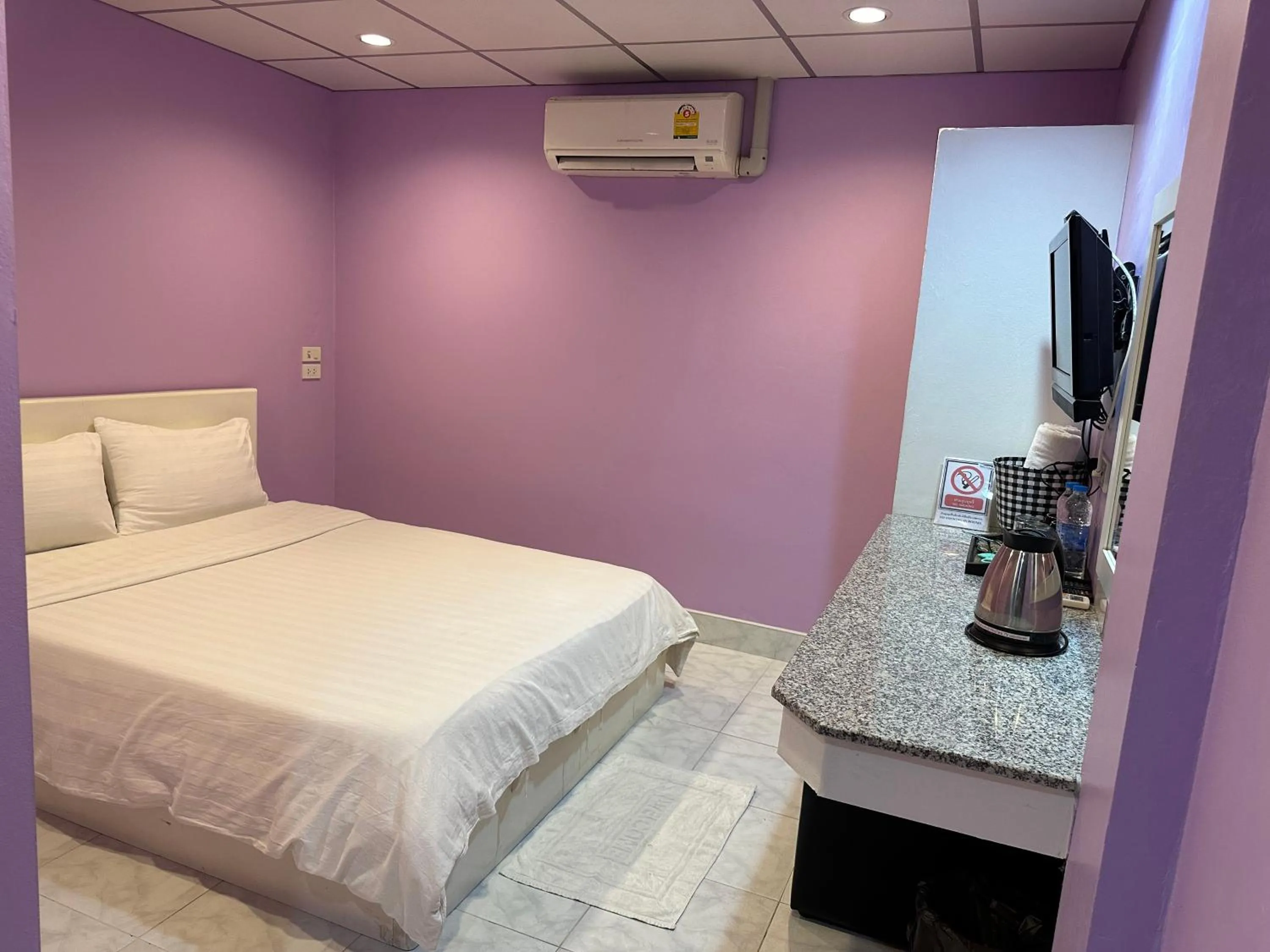 Budget Double Room in Baan Keang Talay Cha Am