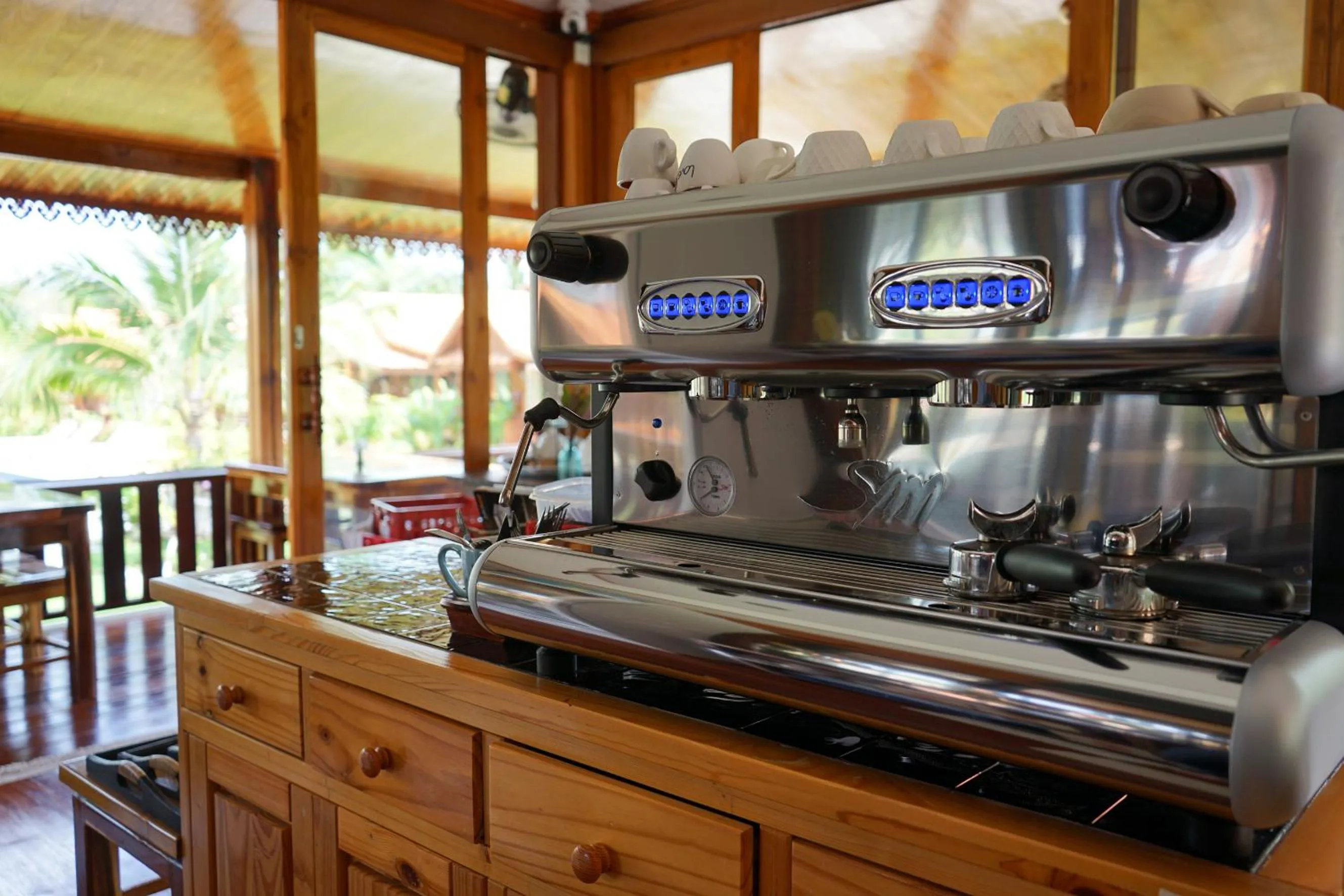 Restaurant/places to eat in Thai House Resort