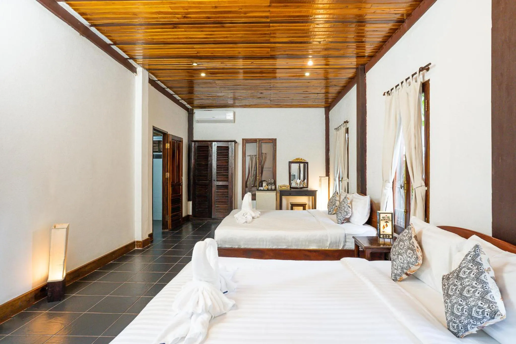 Photo of the whole room, Bed in Villa Khoum Xieng Thong Boutique