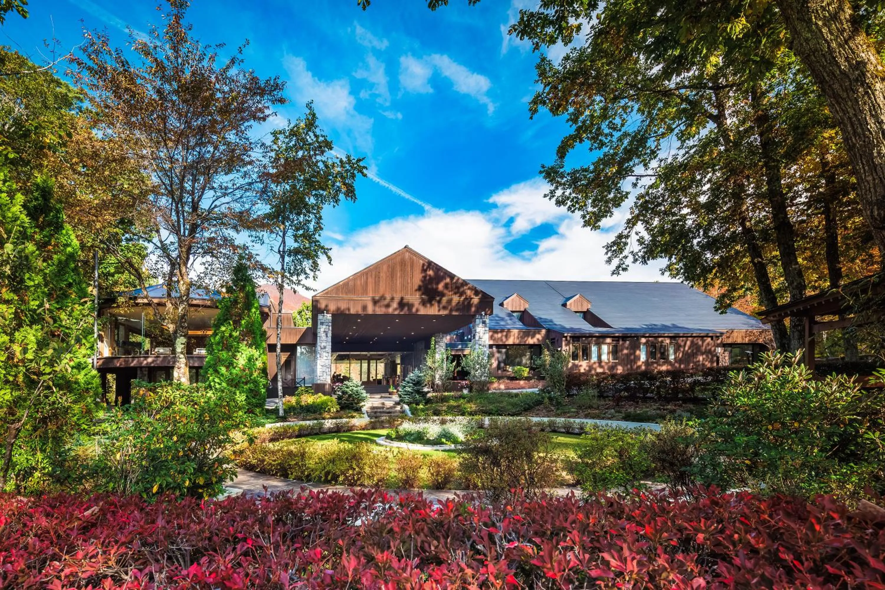 Property building in Hotel Sierra Resort Hakuba