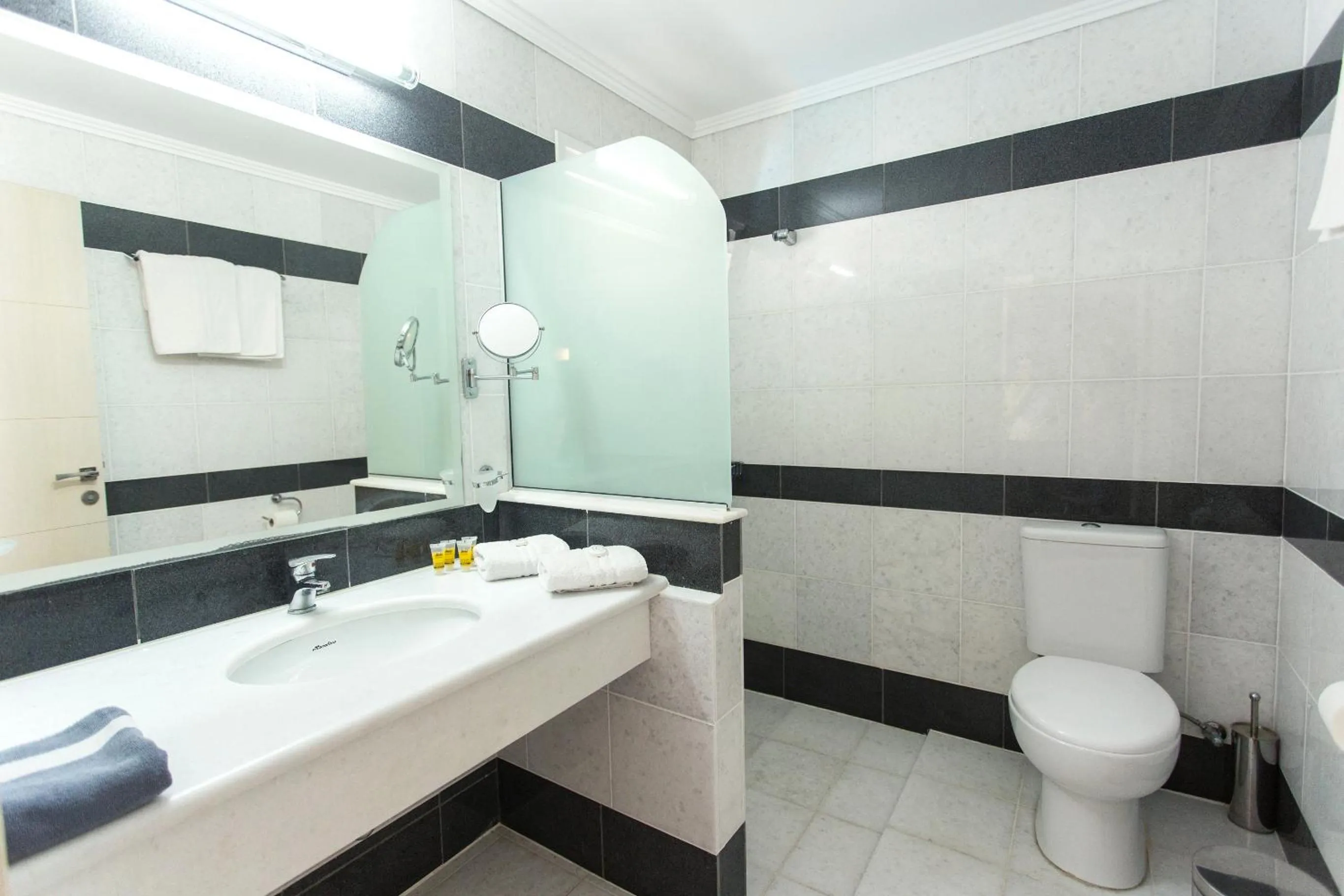 Bathroom in Dracos Hotel