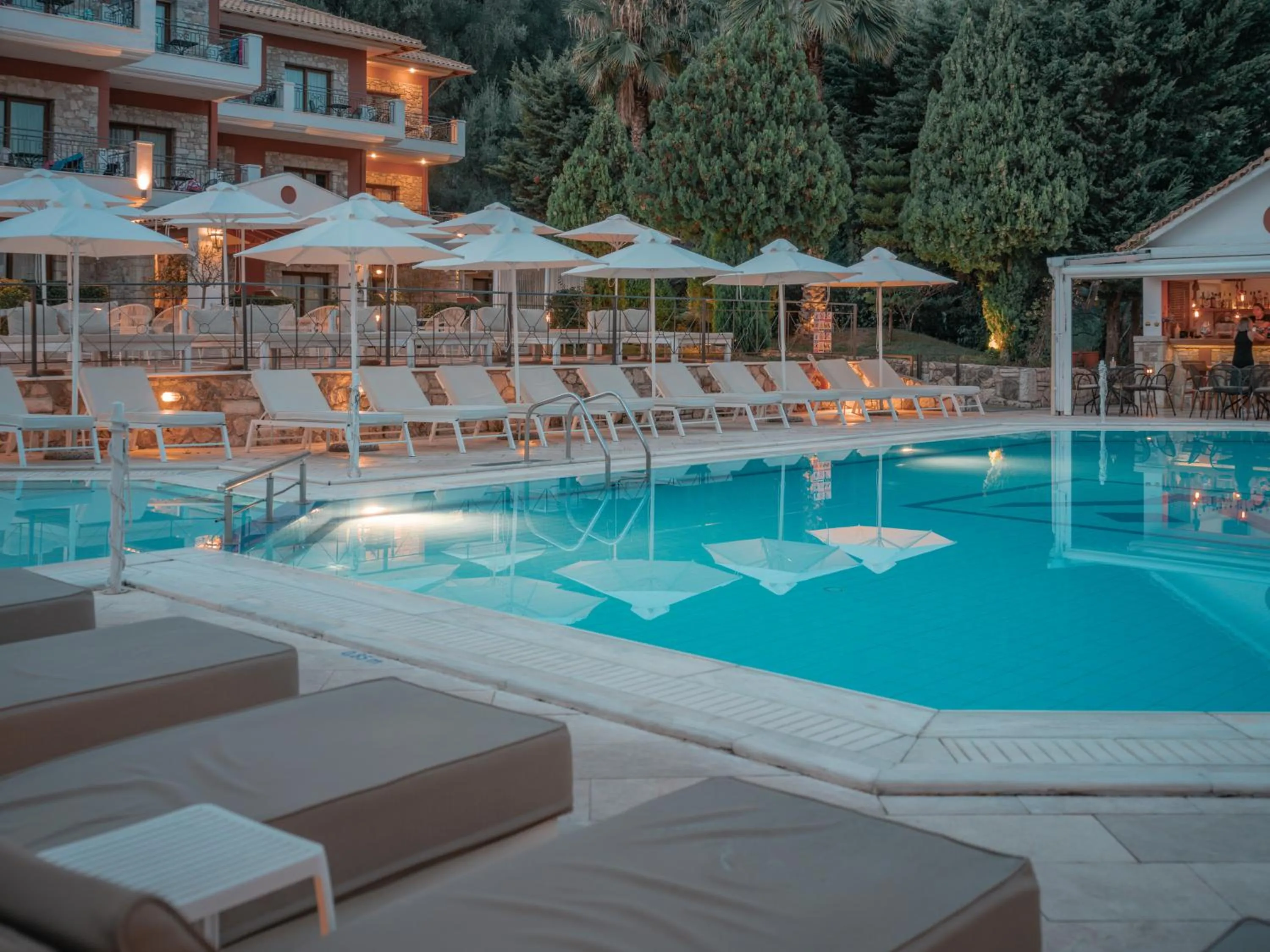 Swimming pool in Dracos Hotel