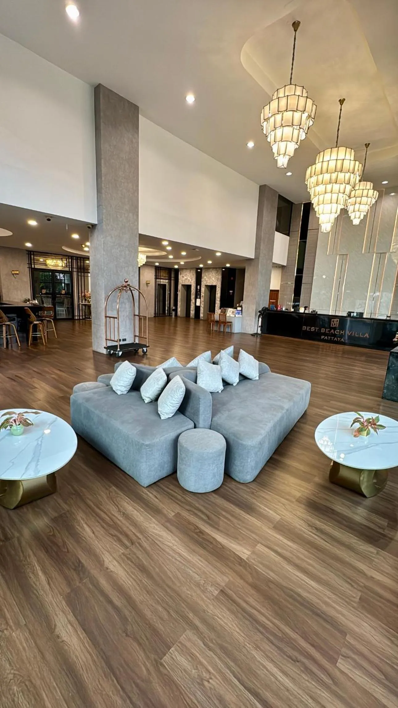 Lobby or reception in Best Beach Villa