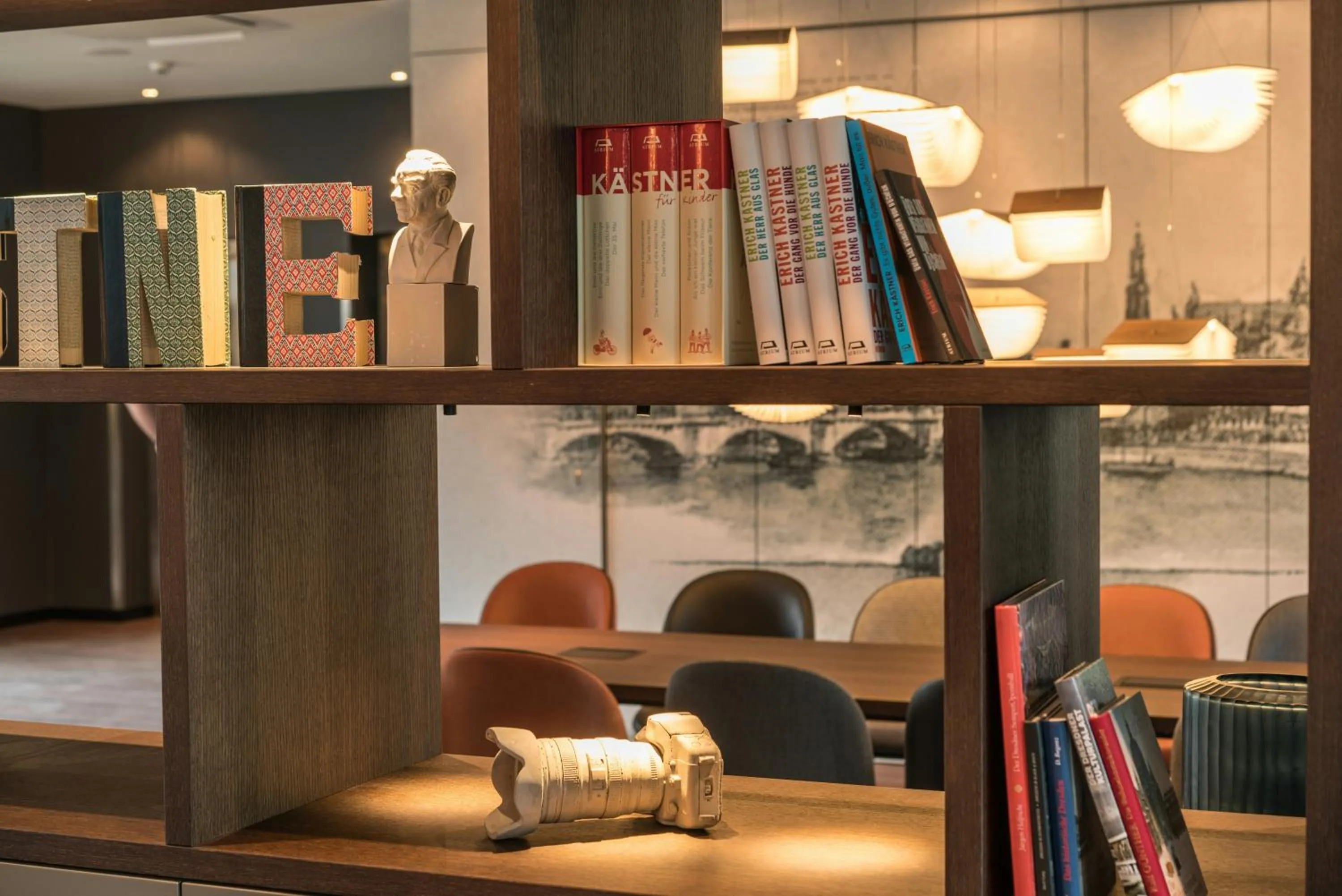 Lounge or bar in Motel One Dresden - Palaisplatz