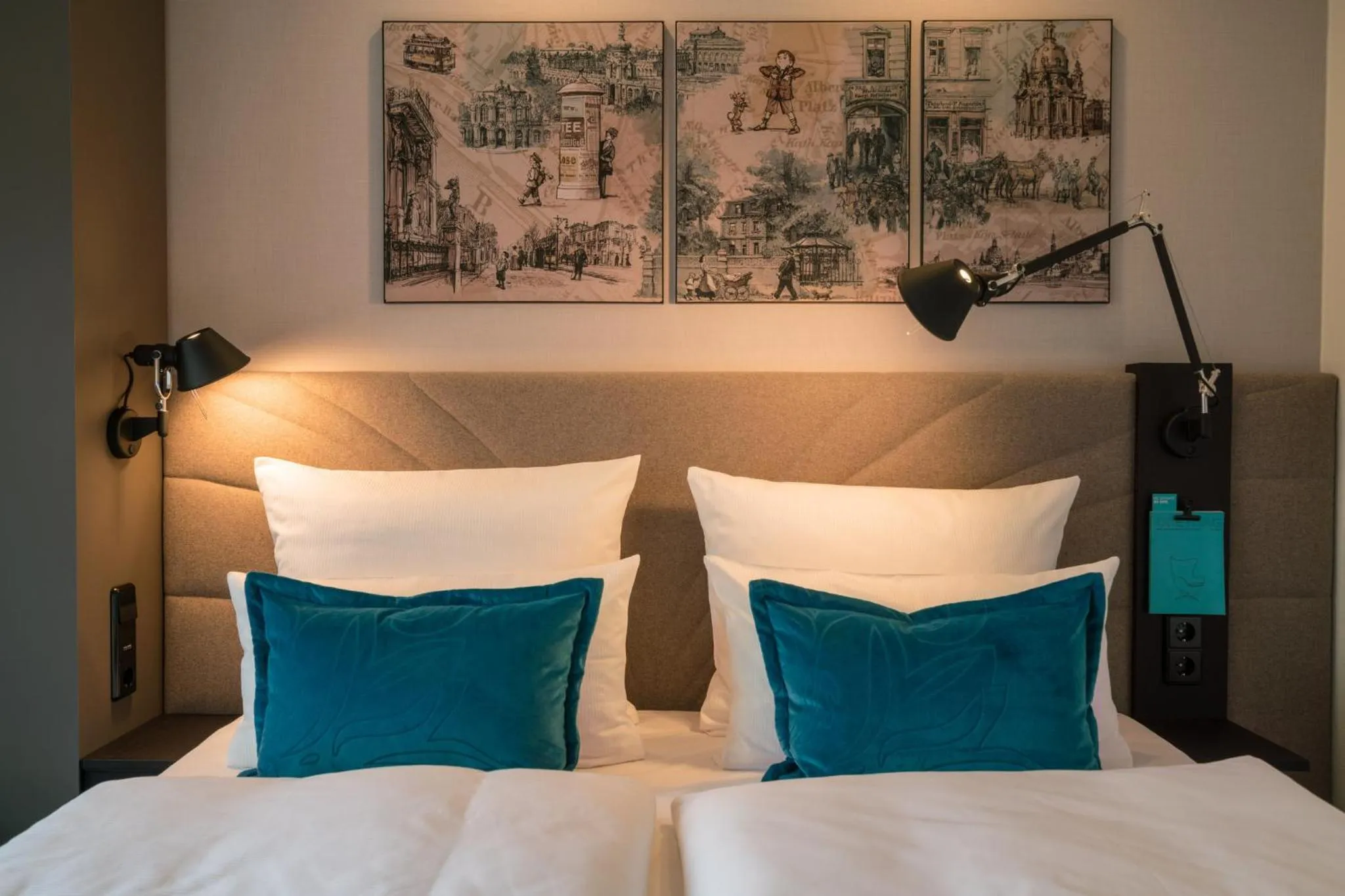 Photo of the whole room, Bed in Motel One Dresden - Palaisplatz