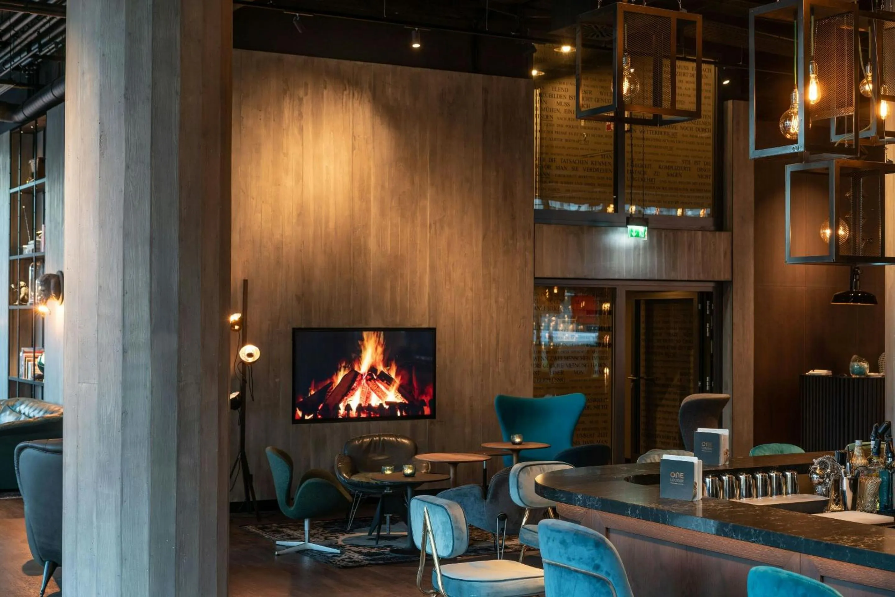 Lounge or bar in Motel One Berlin-Spittelmarkt