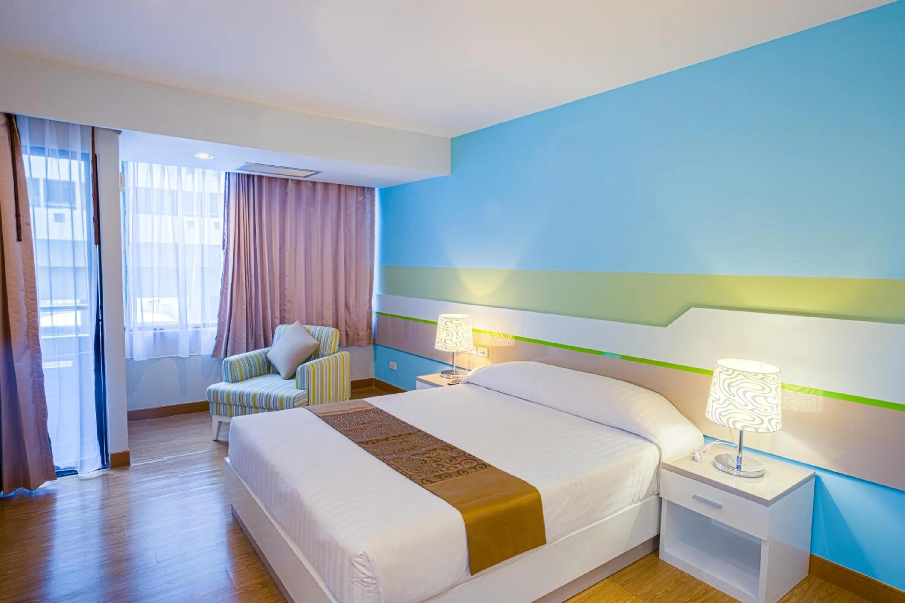 Bedroom, Bed in Asia Airport Hotel