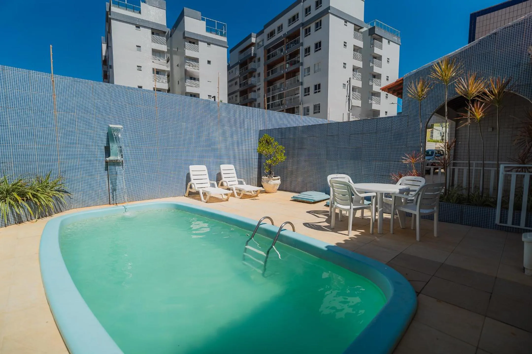 Swimming pool in Hotel Pousada do Farol