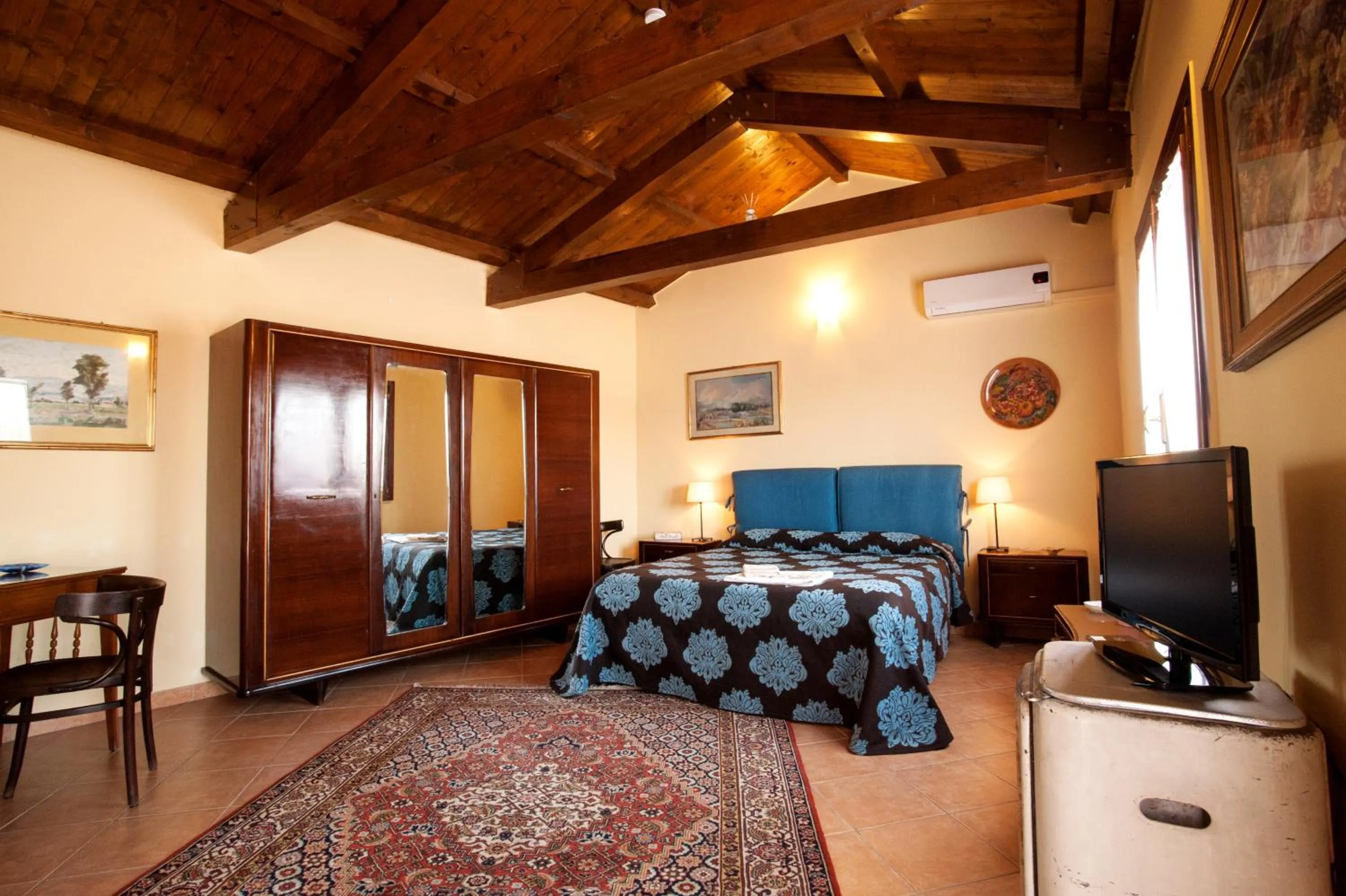 Other, Bed in VinsLounge Suite