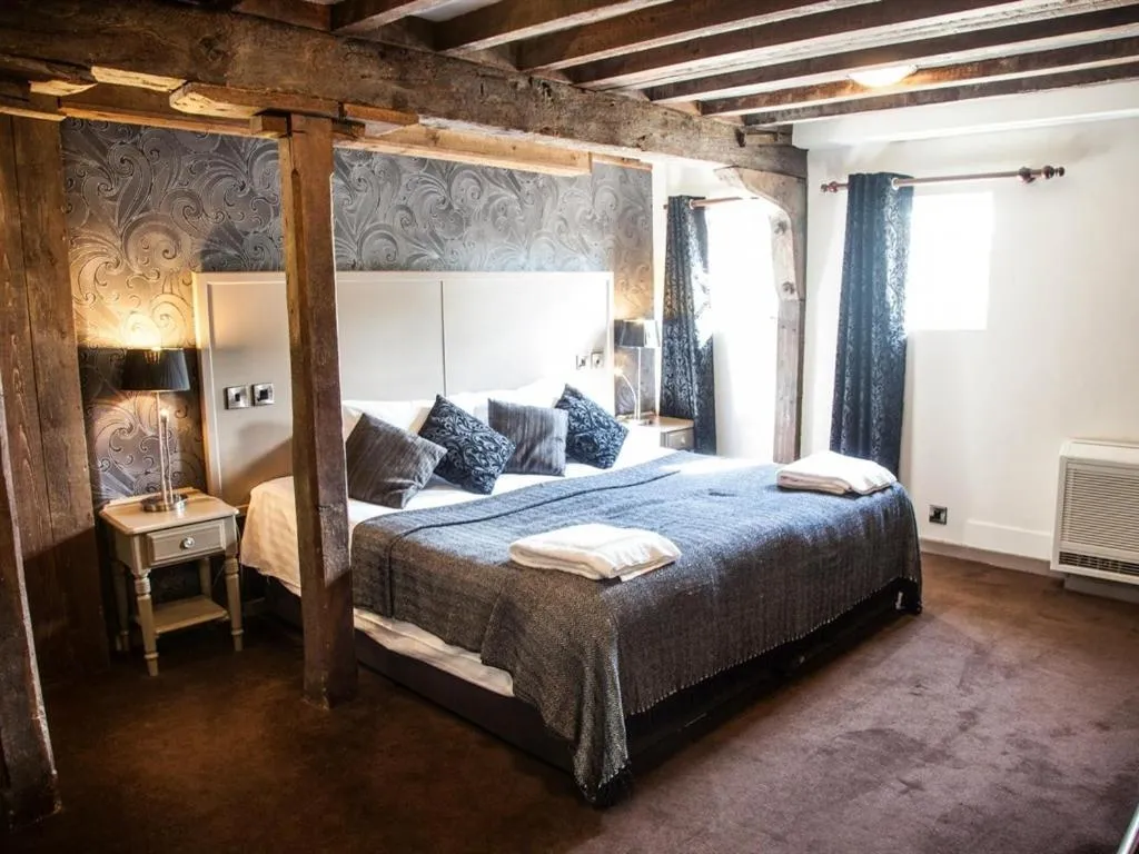 Bedroom, Bed in The Riverside Inn