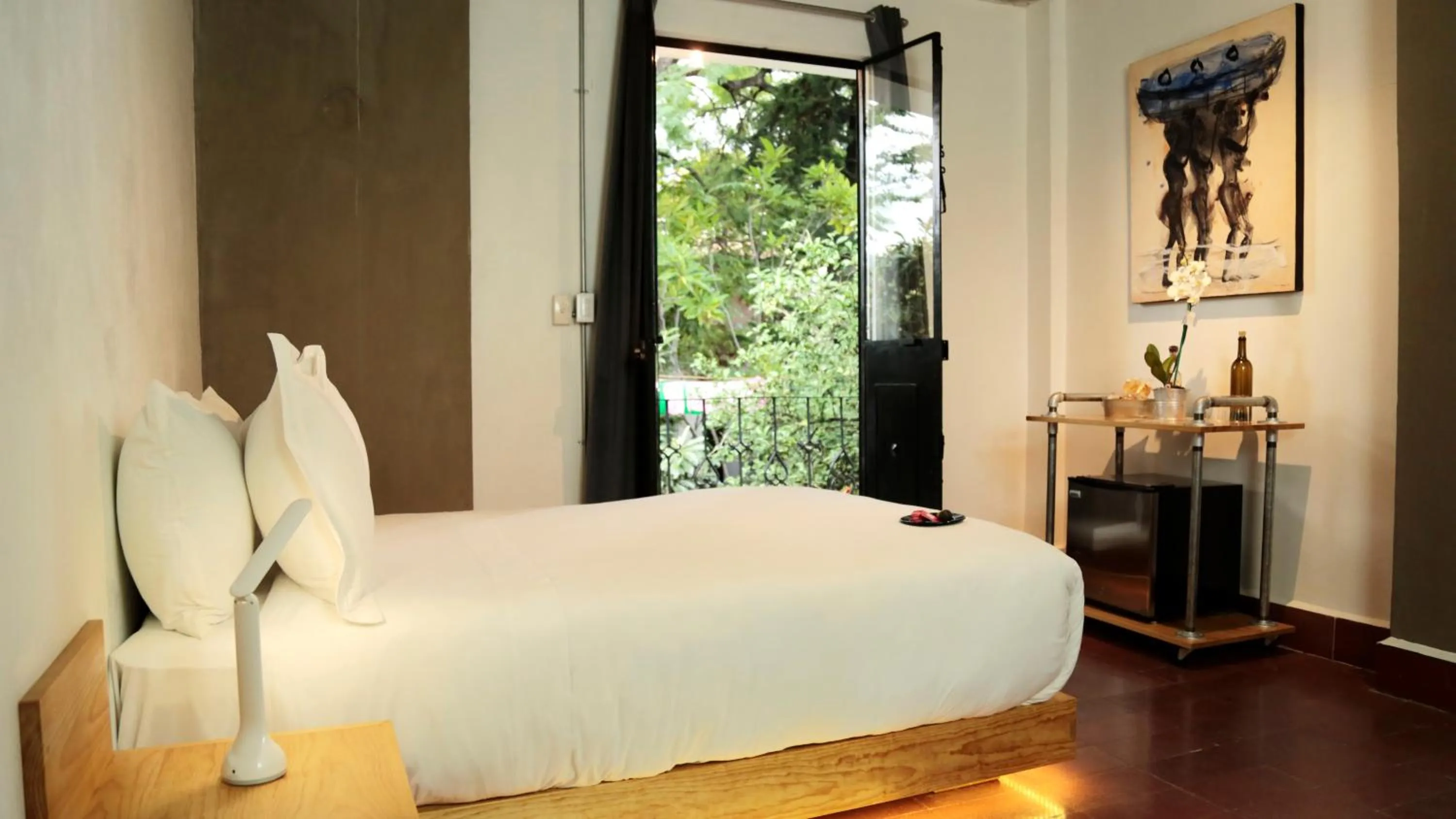 Bedroom, Bed in Agrado Guest House