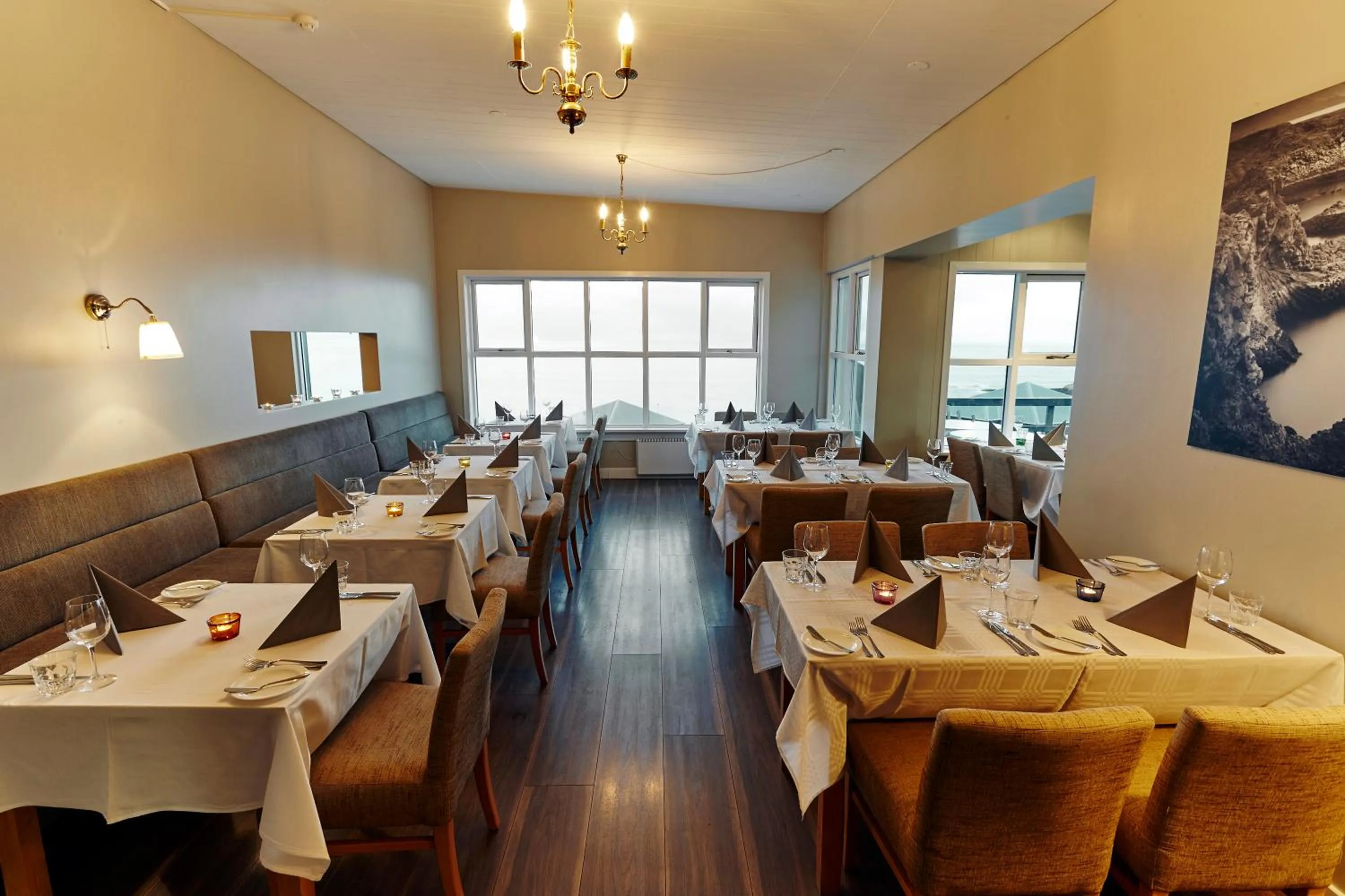 Restaurant/places to eat in Fosshotel Hellnar