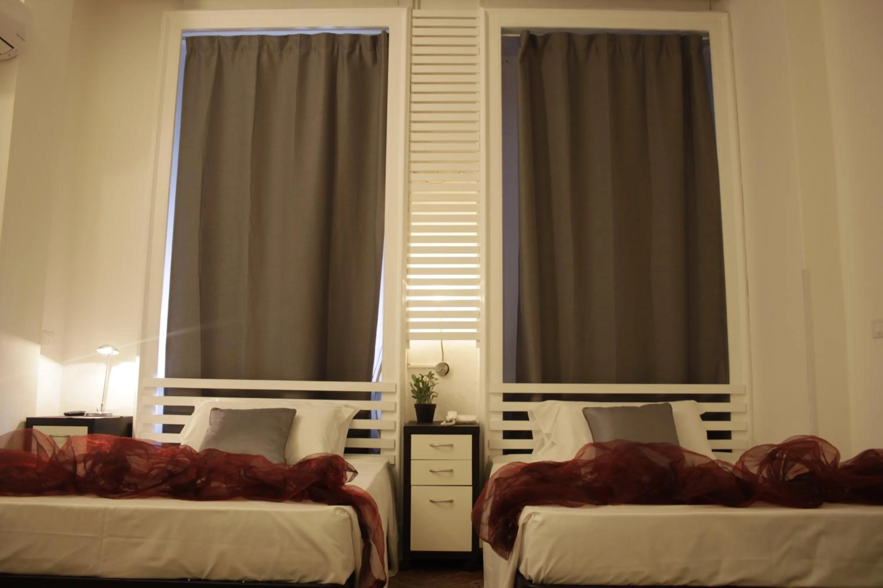 Bed in Hotel RossoVino Milano