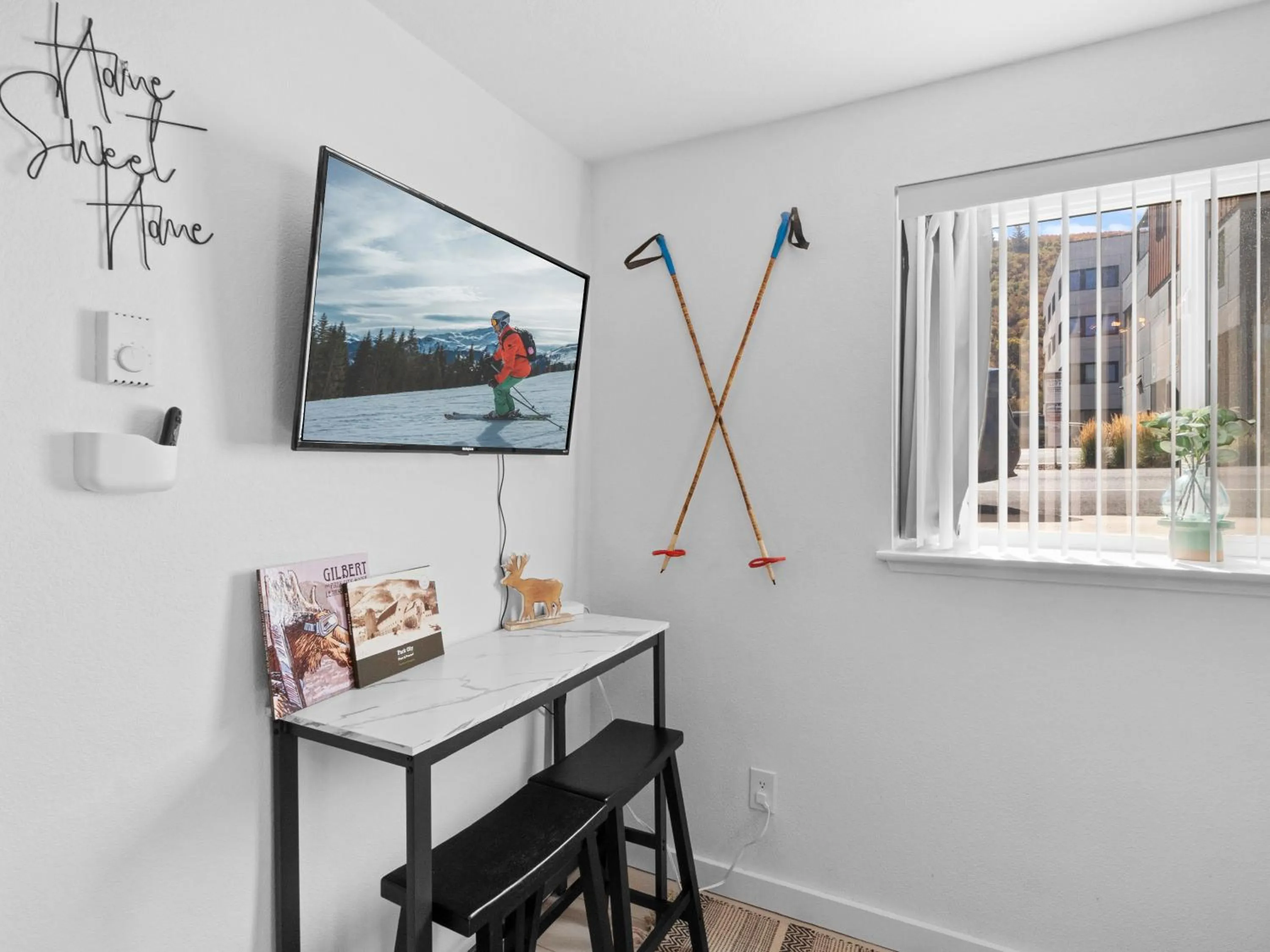 TV and multimedia in Carriage House Condominiums by All Seasons Resort Lodging
