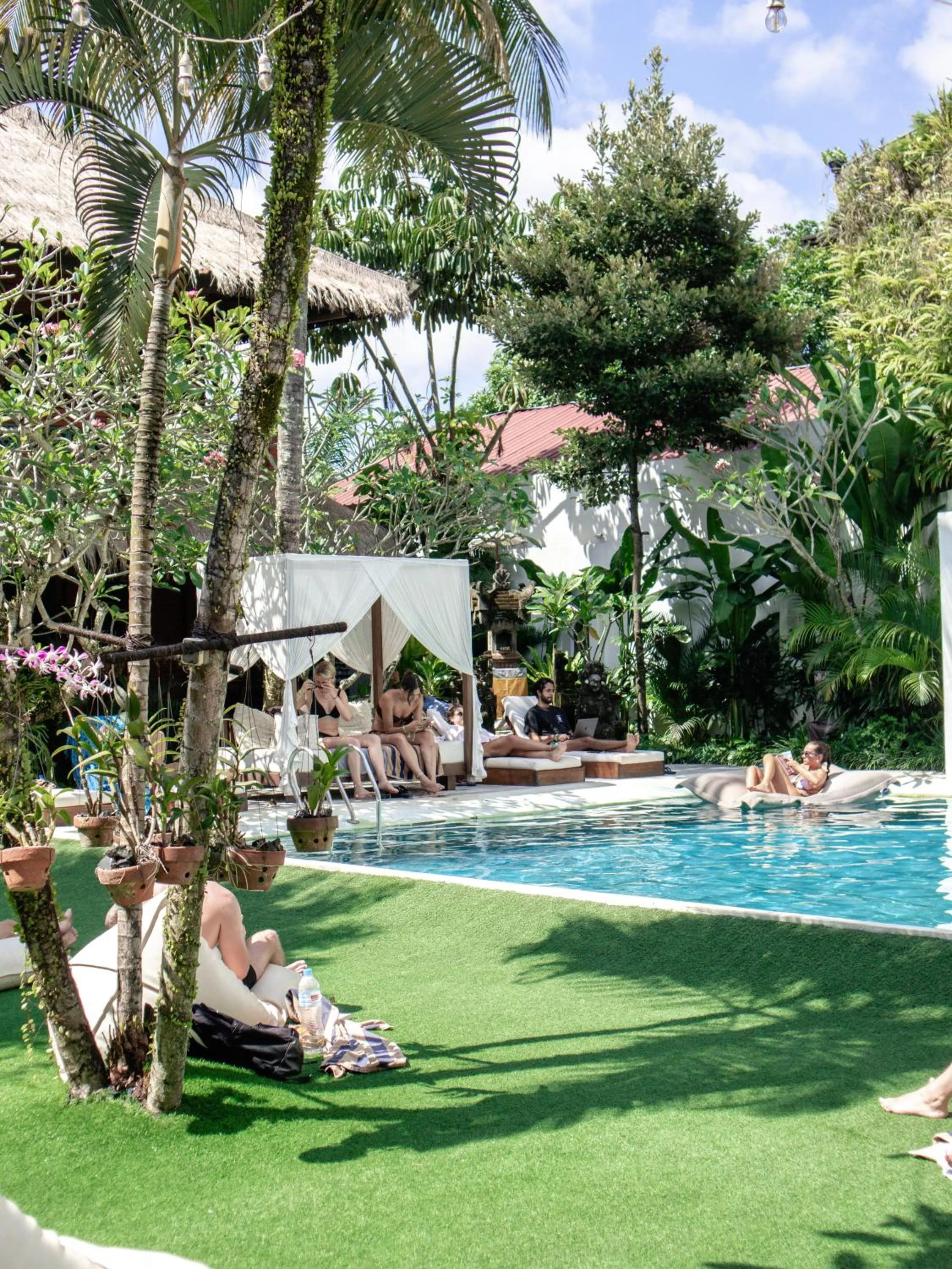 Puri Garden Hotel & Hostel