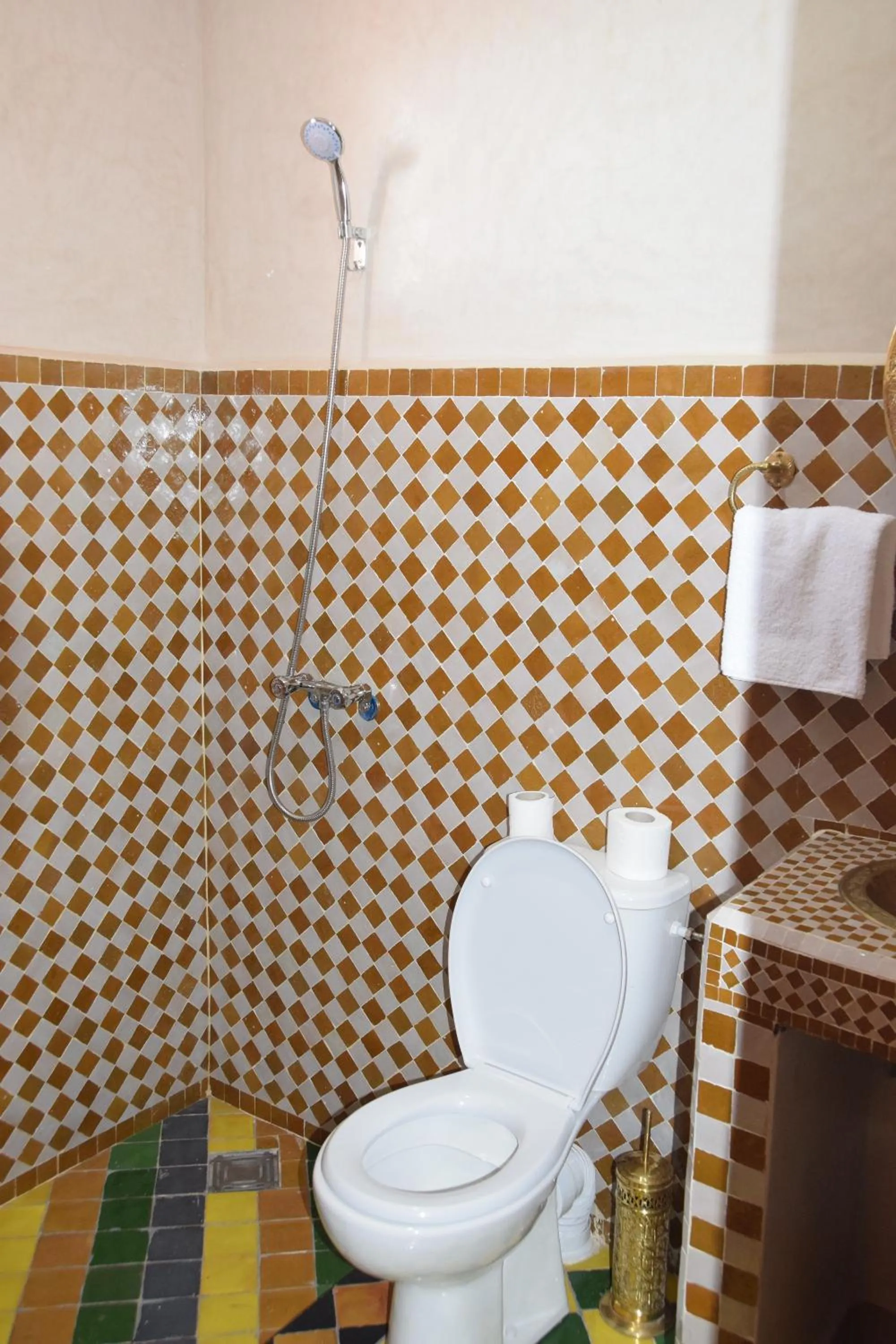 Shower in Kasbah Assafar