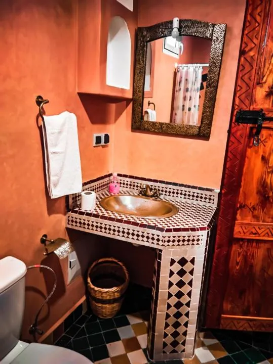 Bathroom in Kasbah Assafar