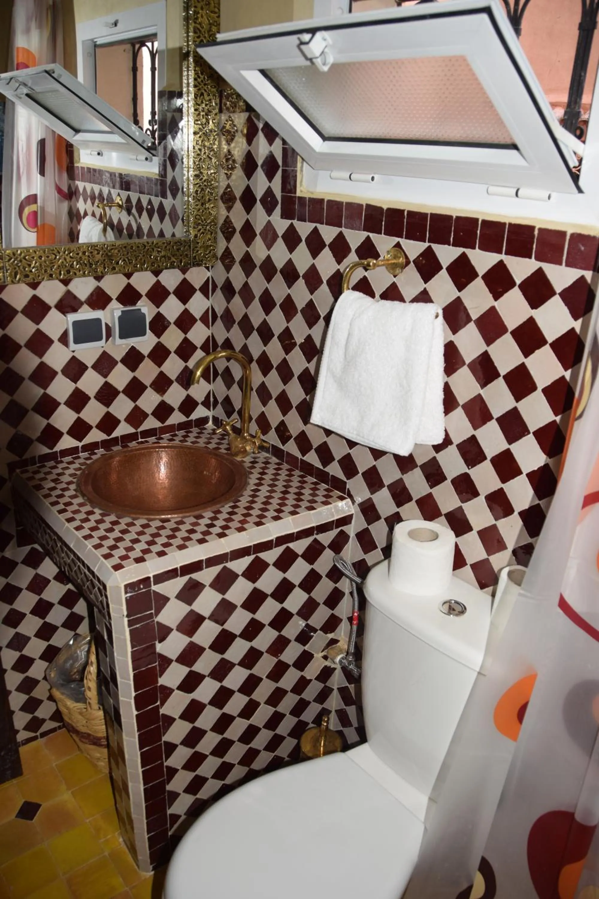 Toilet in Kasbah Assafar