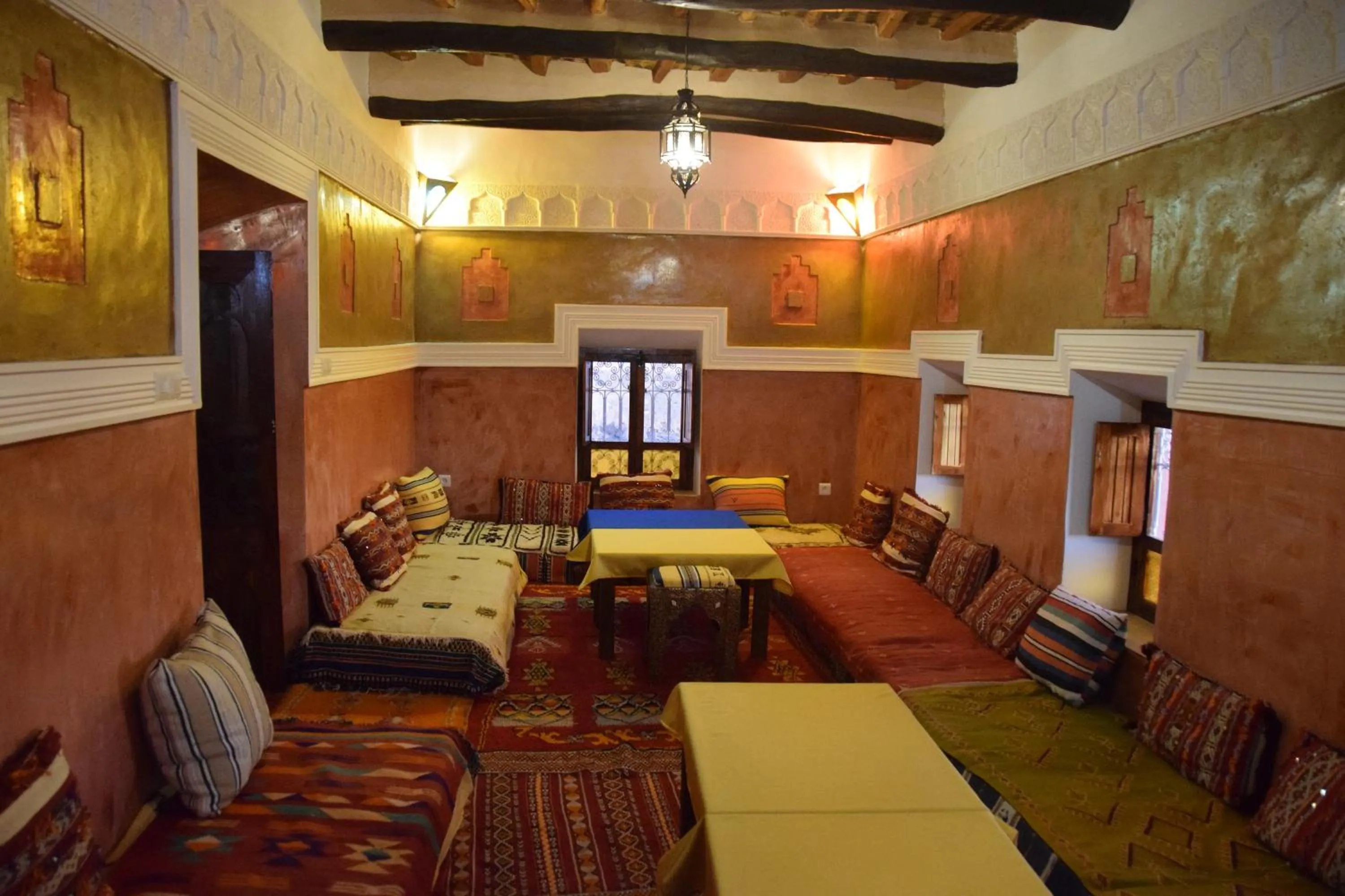 Living room, Bed in Kasbah Assafar