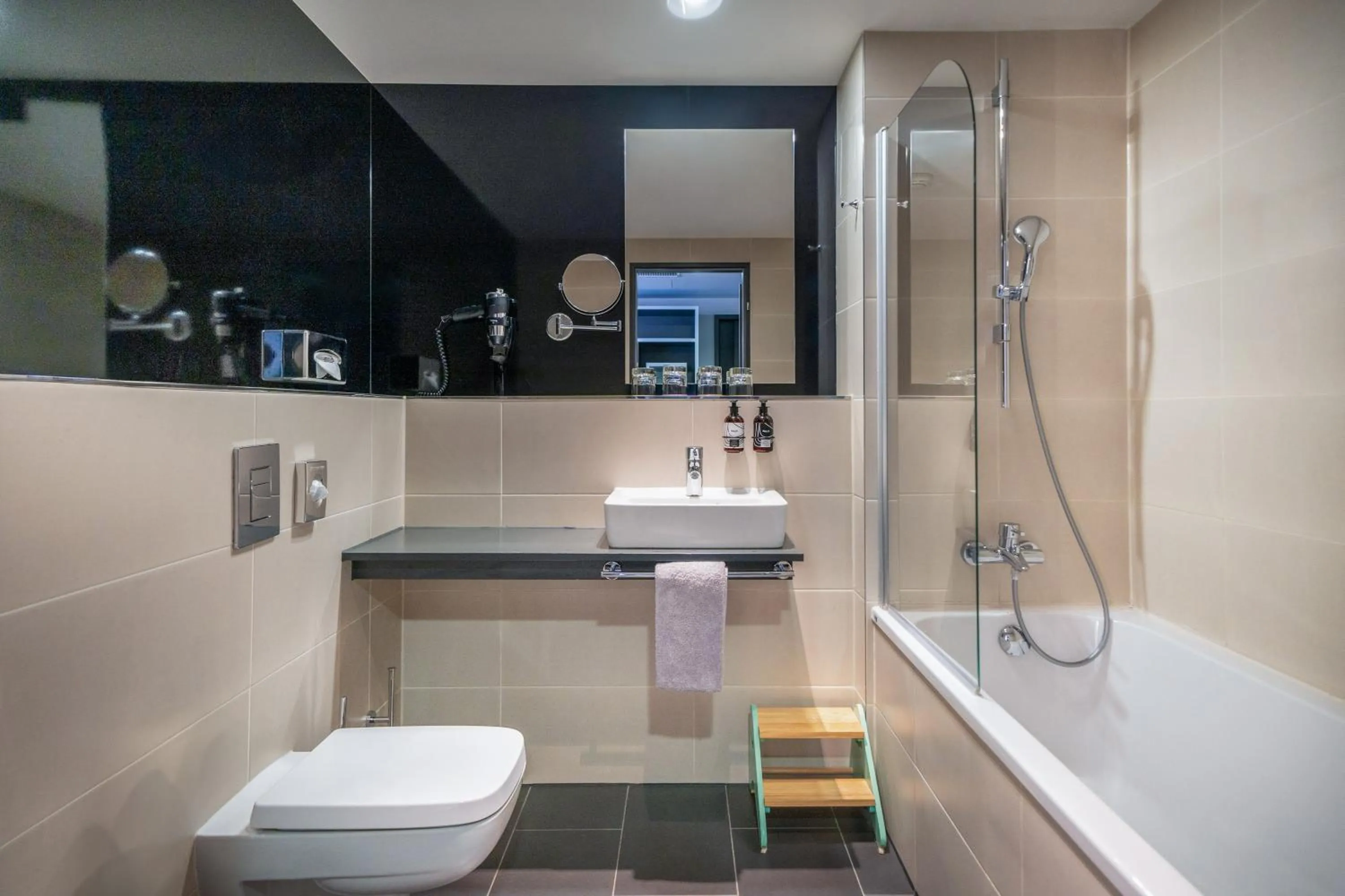 Shower in INNSiDE by Meliá Berlin Mitte