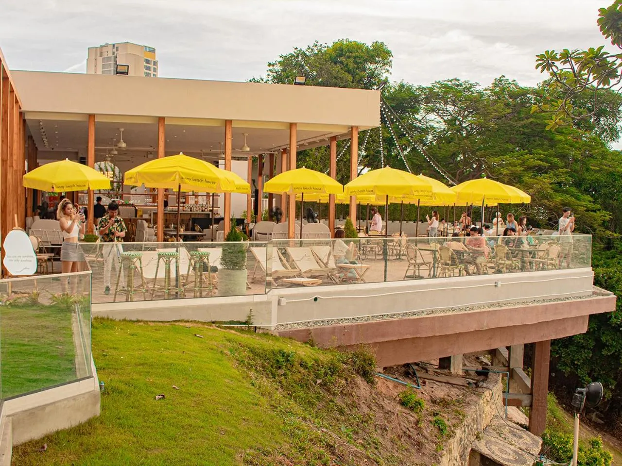 Restaurant/places to eat in Asia Pattaya Hotel