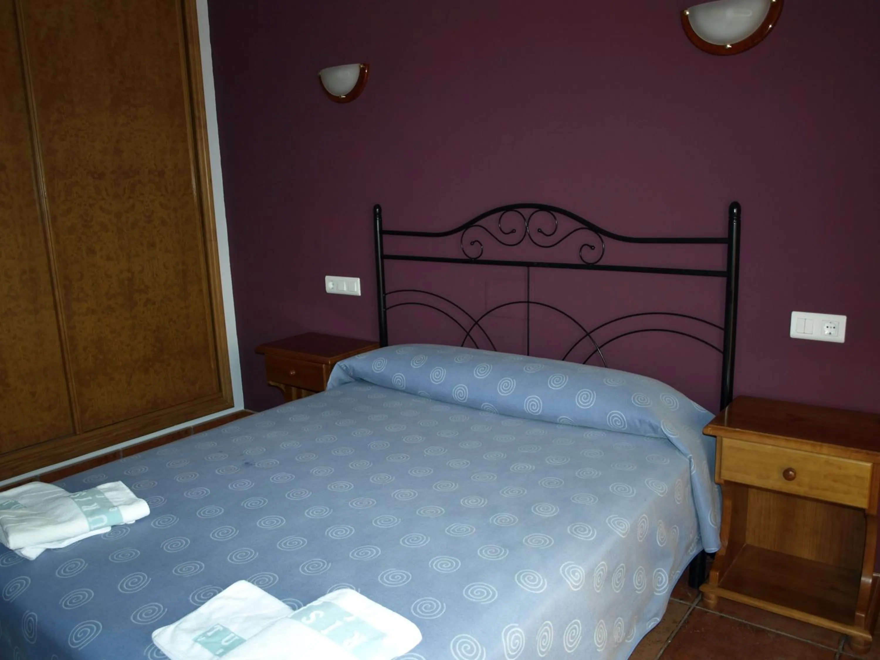 Photo of the whole room, Bed in El Churrón