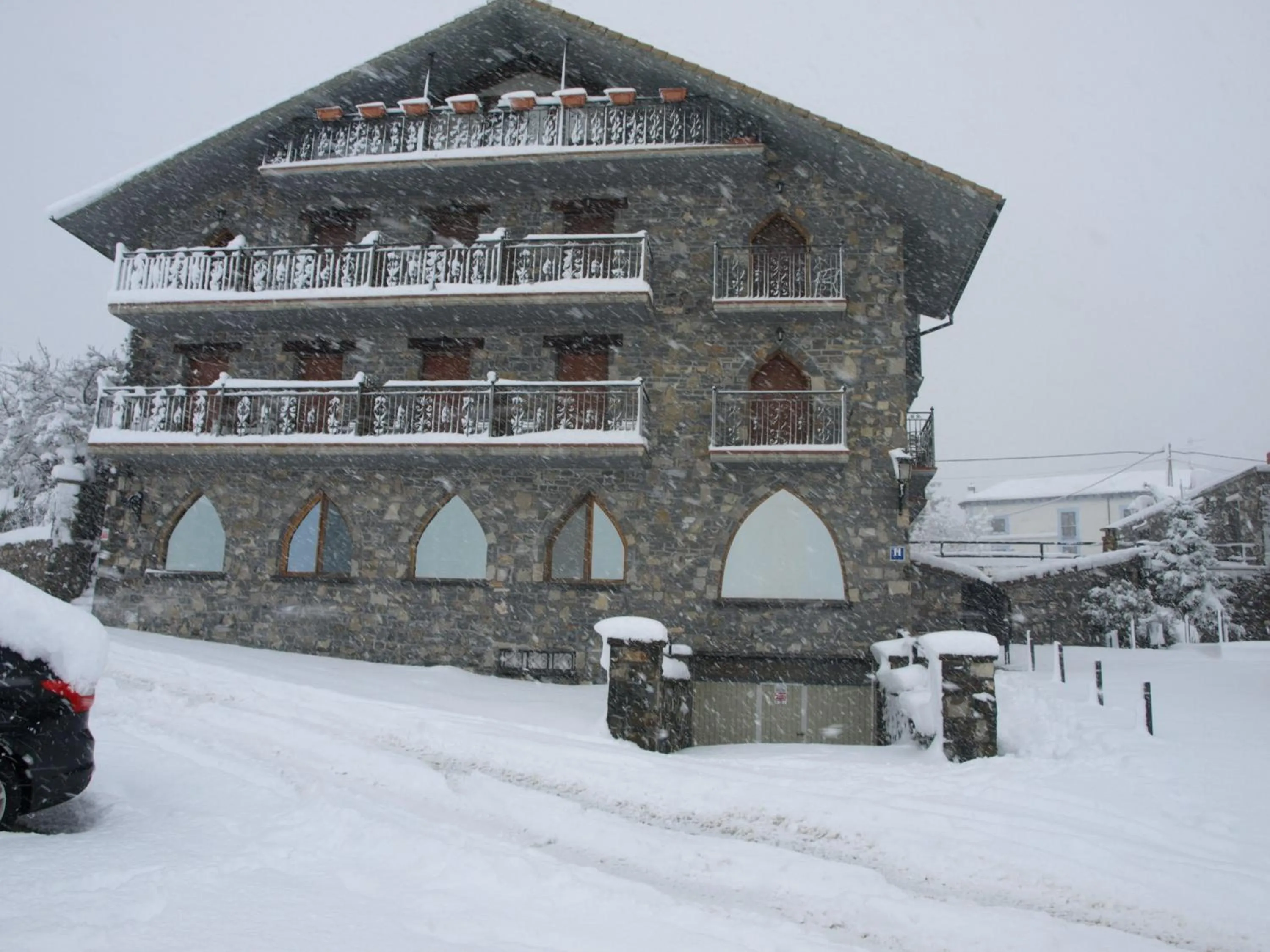 Facade/entrance in El Churrón