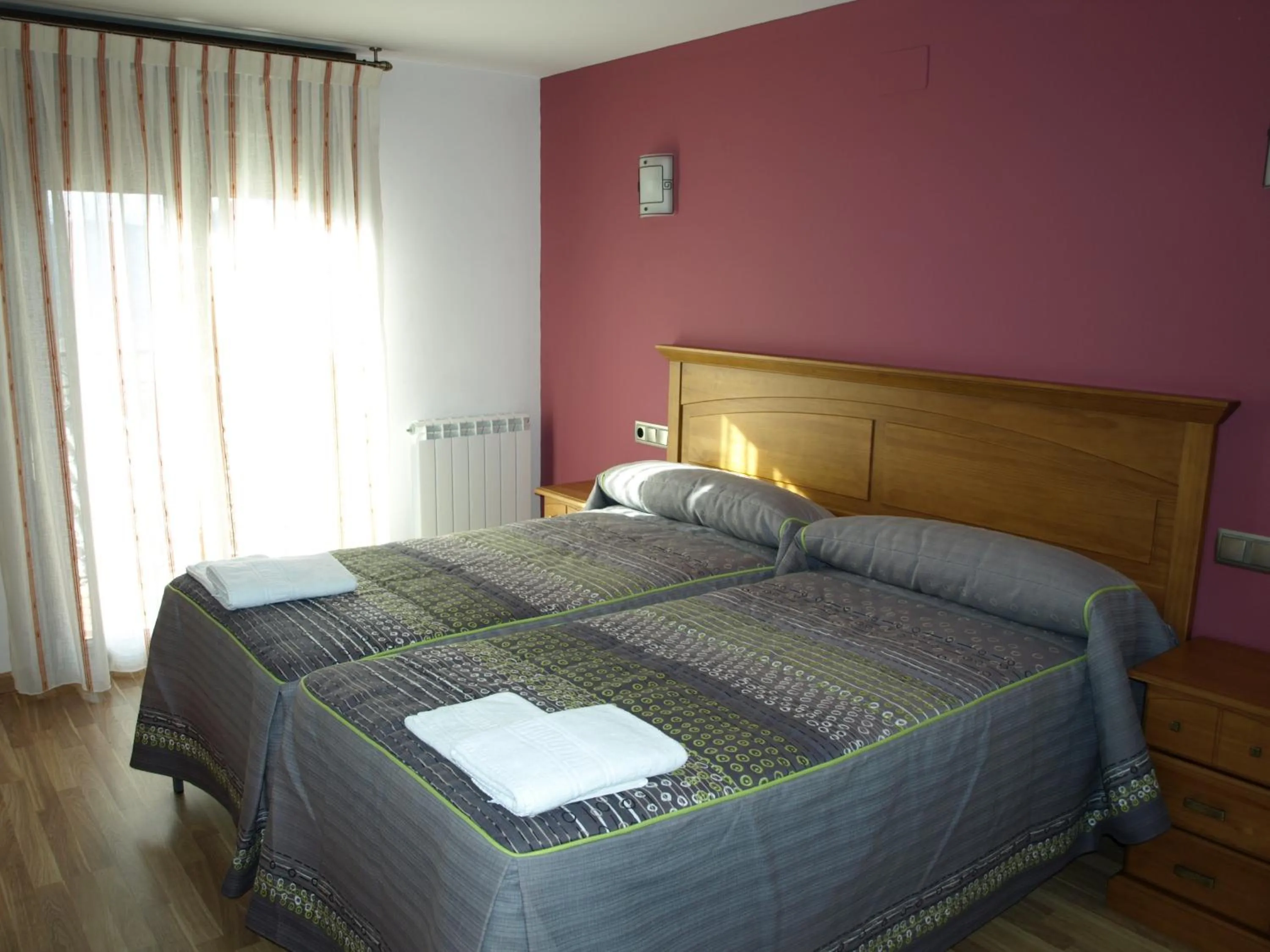 Photo of the whole room, Bed in El Churrón