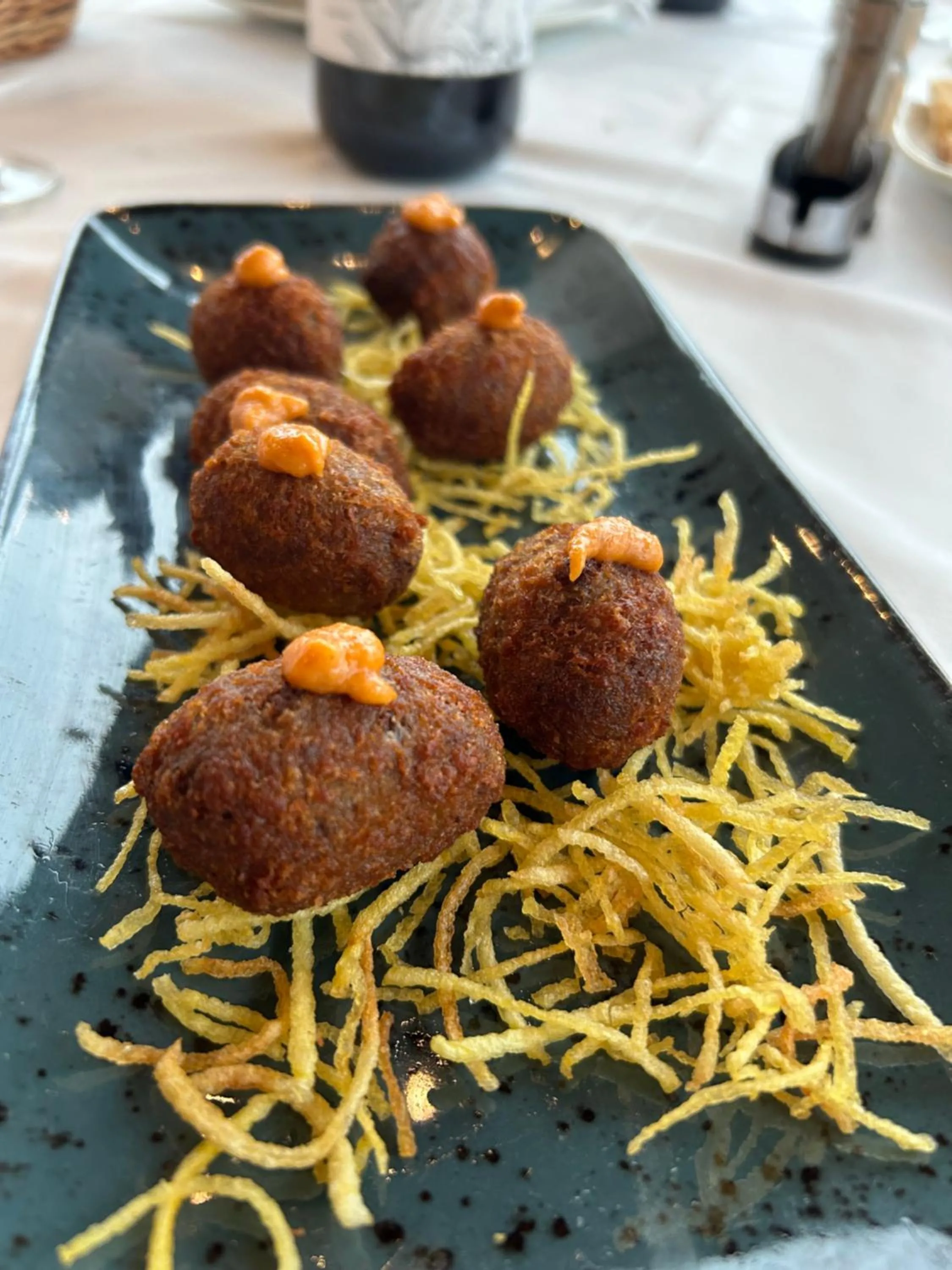 Restaurant/places to eat in Hotel Diego