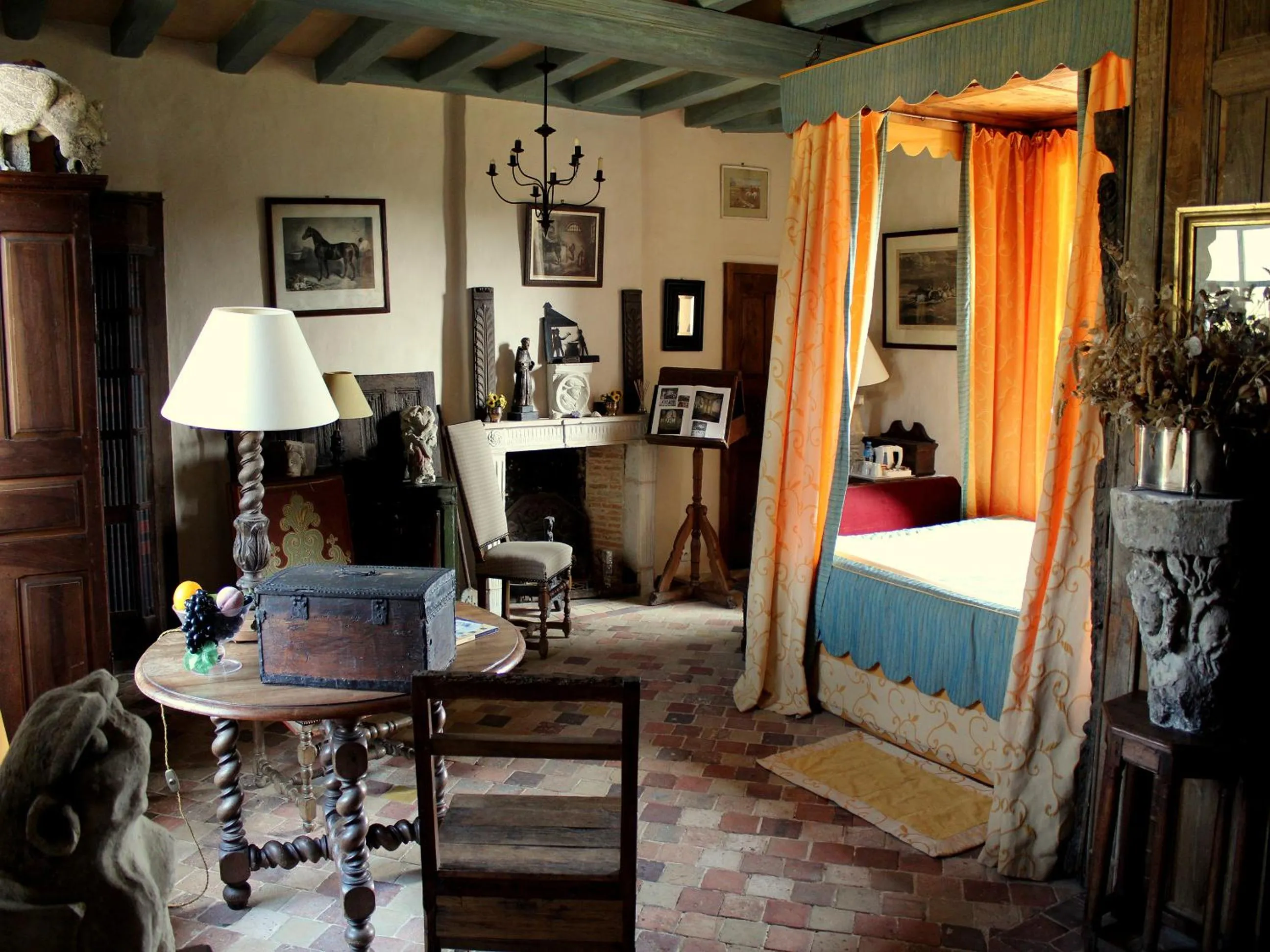Bedroom, Bed in Château De Chambiers