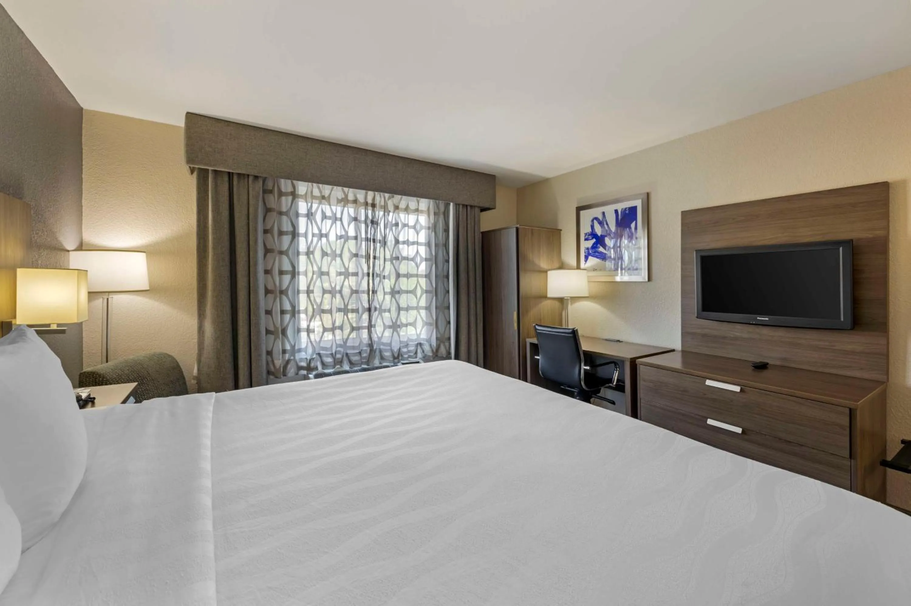 Bedroom, Bed in Best Western Plus Nashville Airport Hotel - BNA
