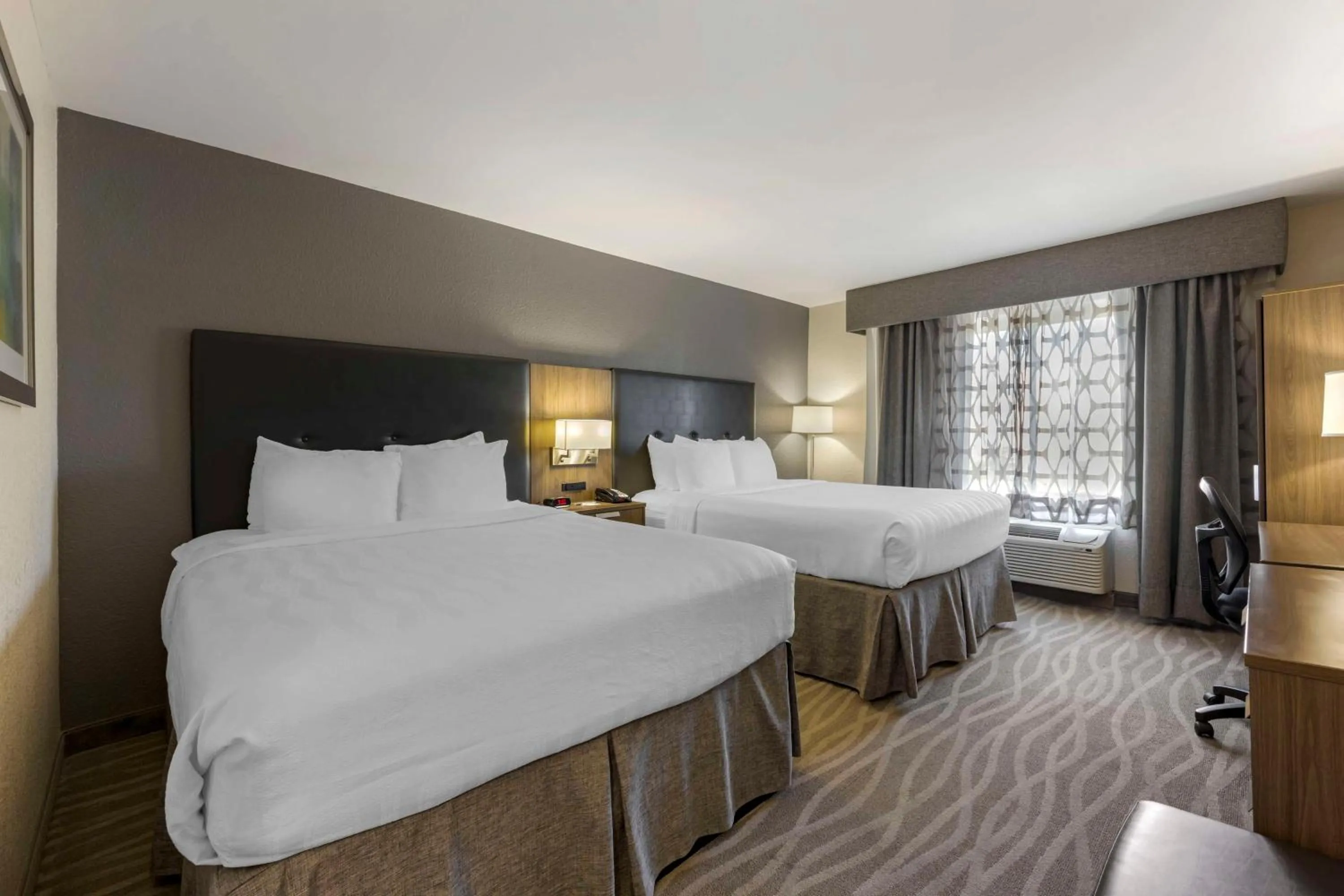 Bedroom, Bed in Best Western Plus Nashville Airport Hotel - BNA
