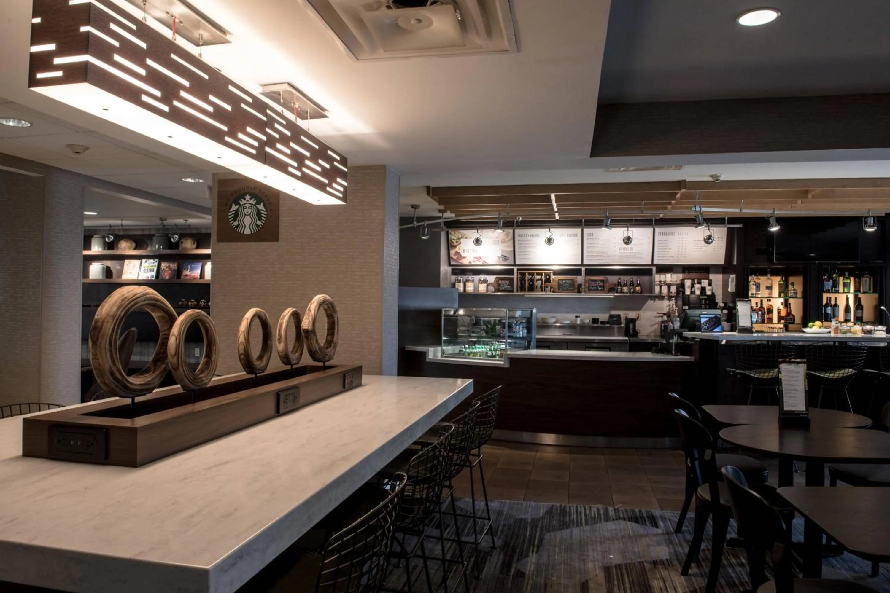 Restaurant/places to eat in Courtyard by Marriott Nashville at Opryland