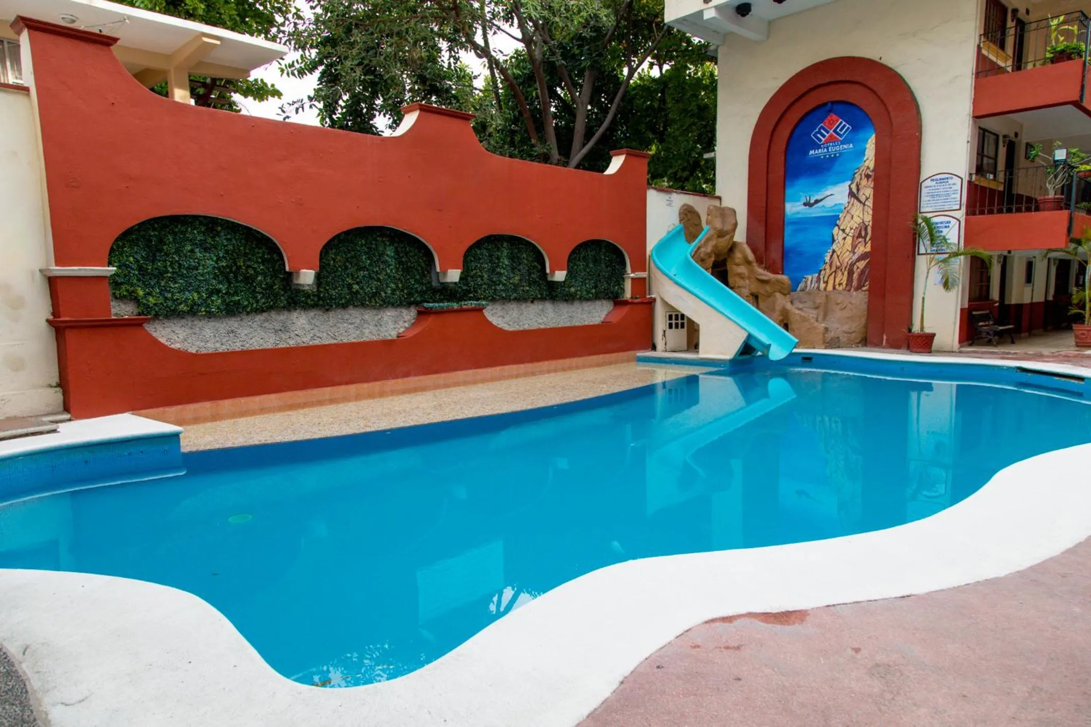 Swimming pool in Hotel Hacienda María Eugenia Acapulco