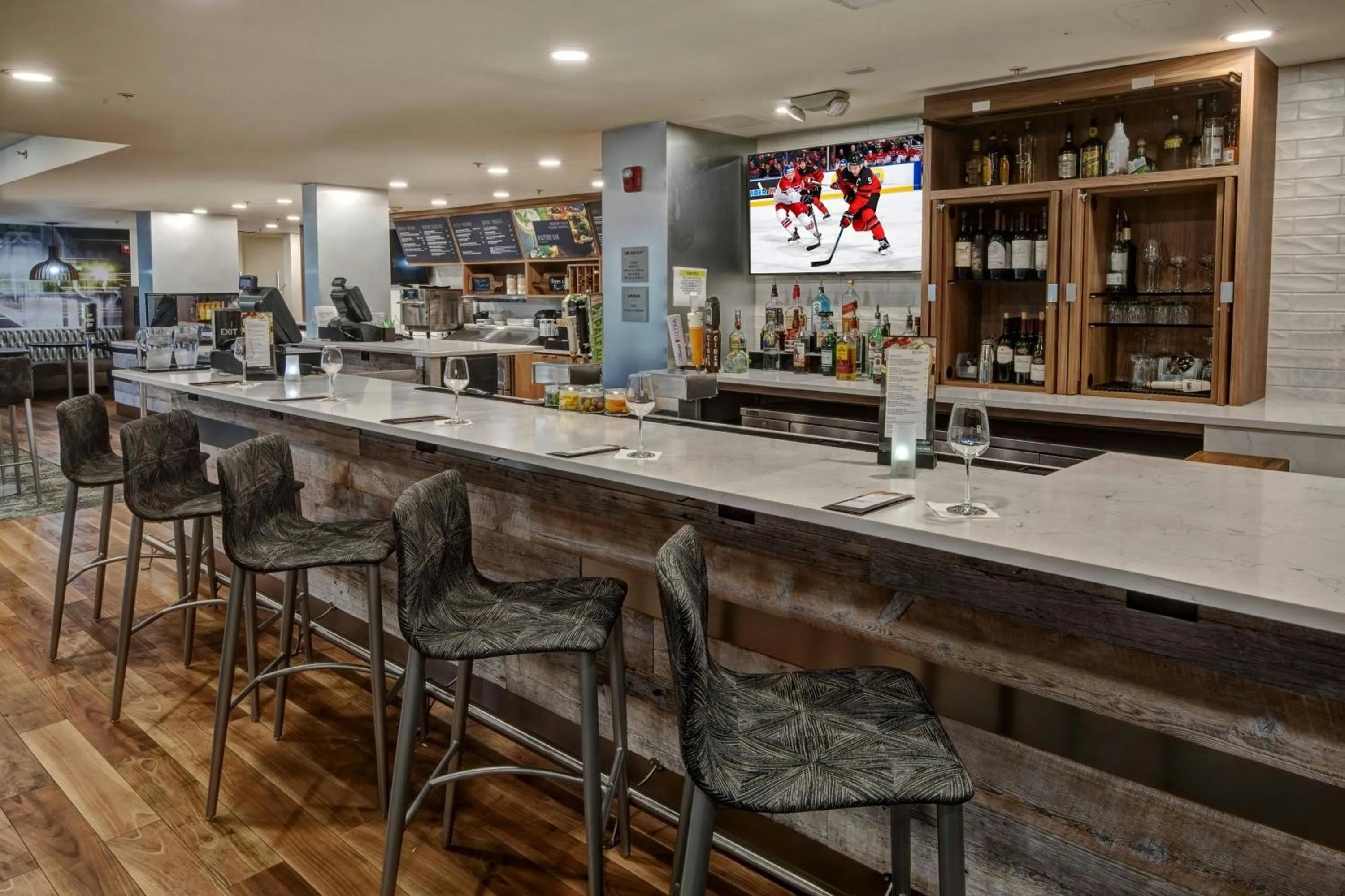 Lounge or bar in Courtyard by Marriott Nashville Vanderbilt West End