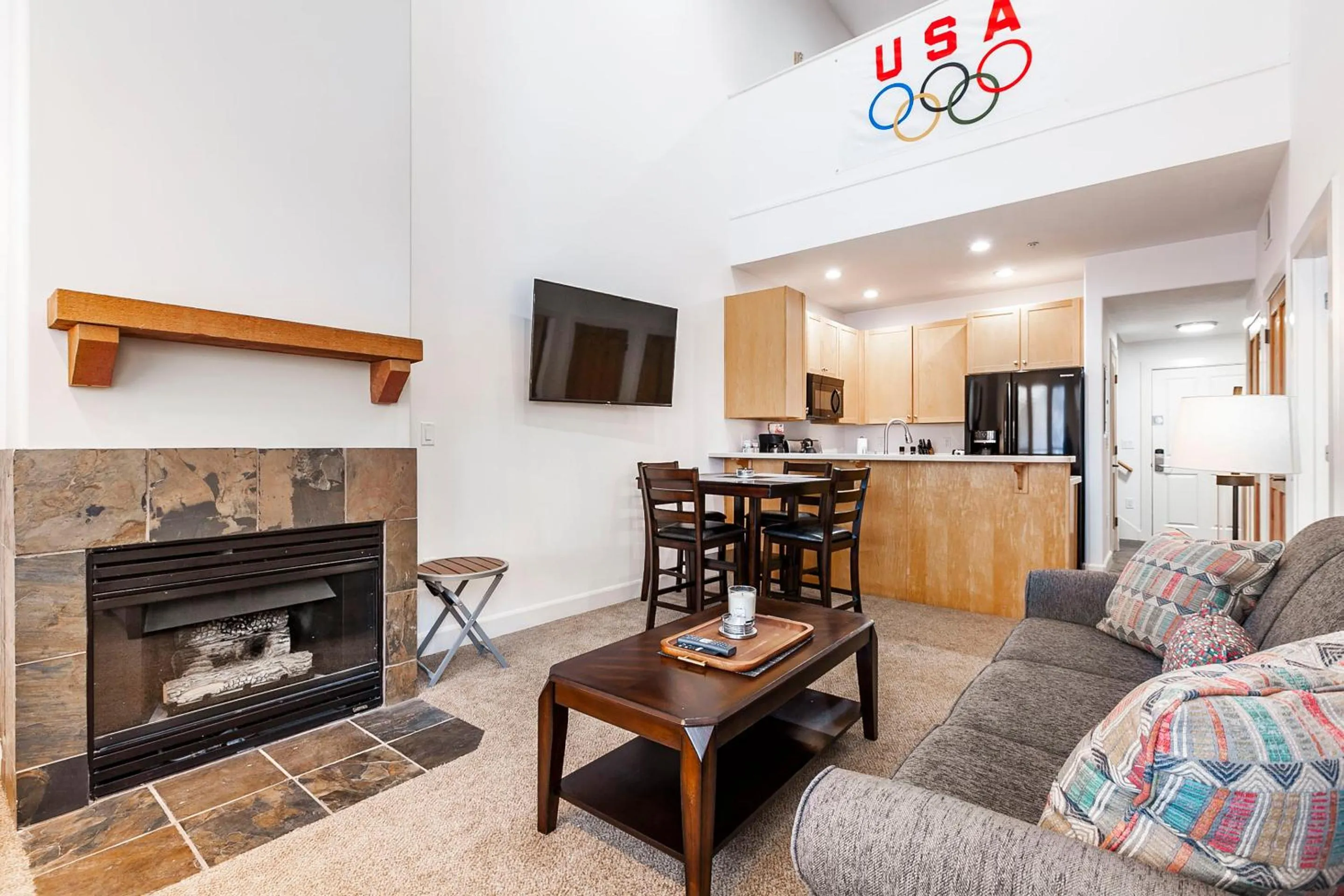 Kitchen or kitchenette in Crestview Condominiums by All Seasons Resort Lodging