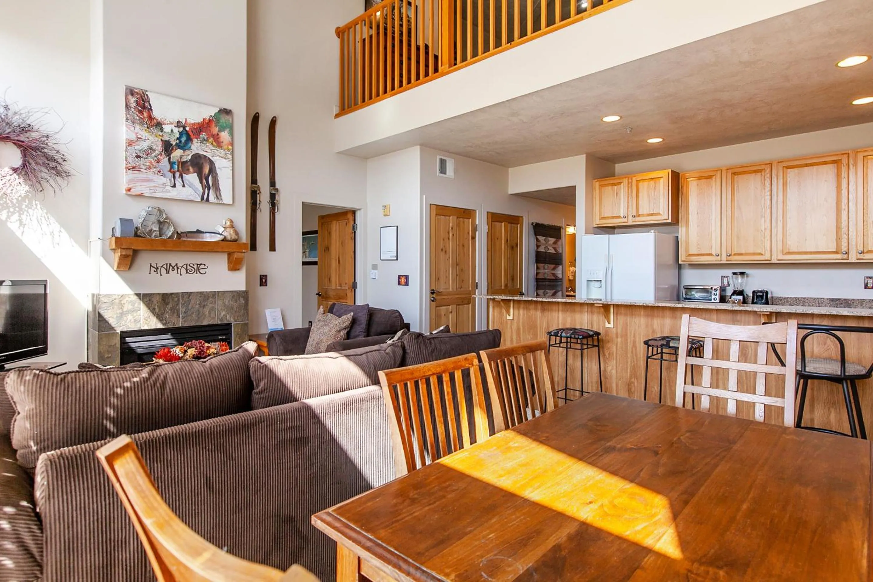 Living room in Crestview Condominiums by All Seasons Resort Lodging