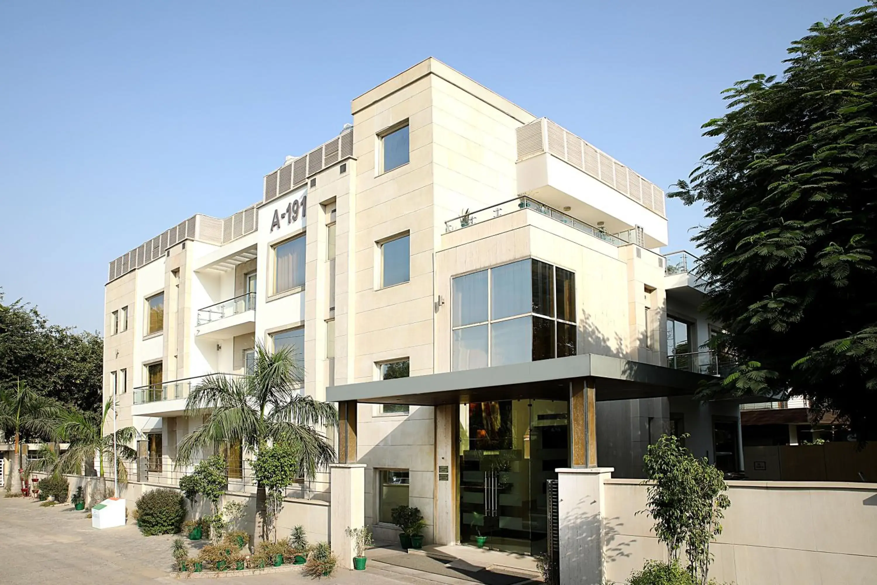 Inde Hotel Vista Woods Huda City Centre, Gurgaon Inde Hotel Vista Woods Huda City Centre, Gurgaon
