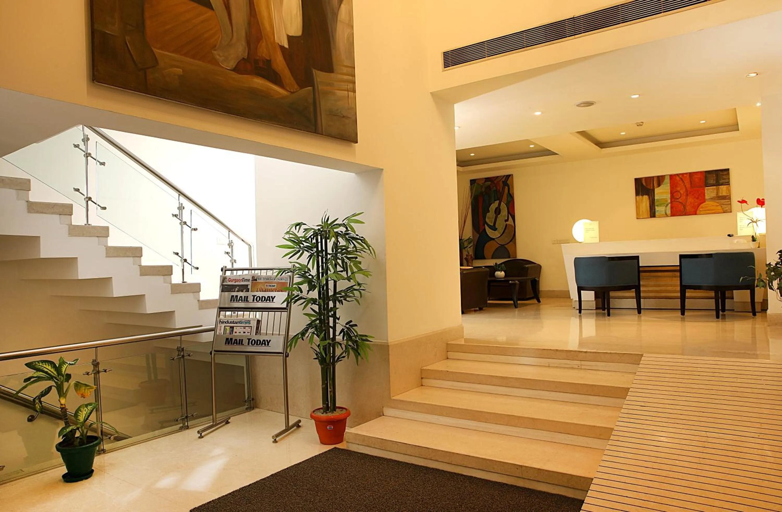 Lobby or reception in Inde Hotel Vista Woods Huda City Centre, Gurgaon