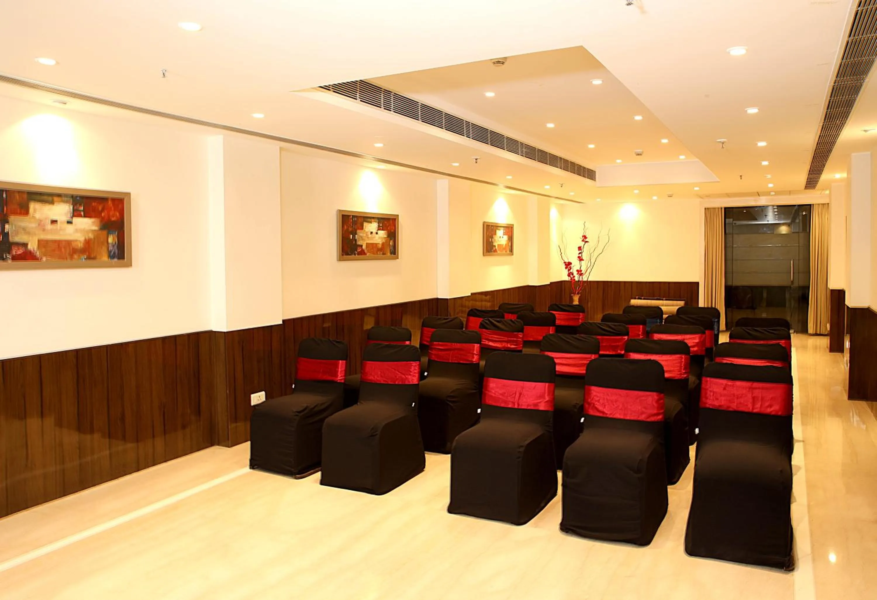 Banquet/Function facilities in Inde Hotel Vista Woods Huda City Centre, Gurgaon