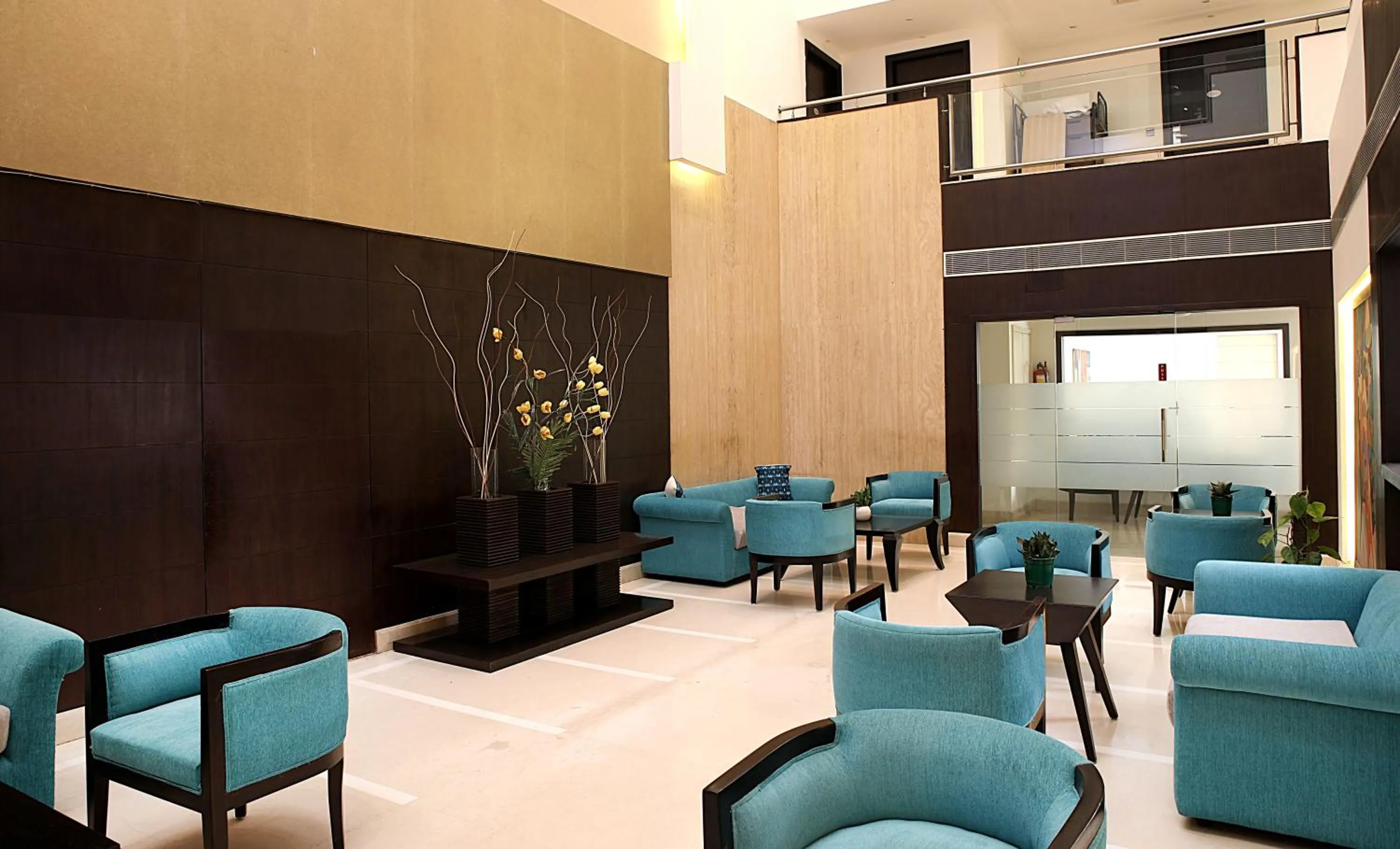 Lobby or reception in Inde Hotel Vista Woods Huda City Centre, Gurgaon