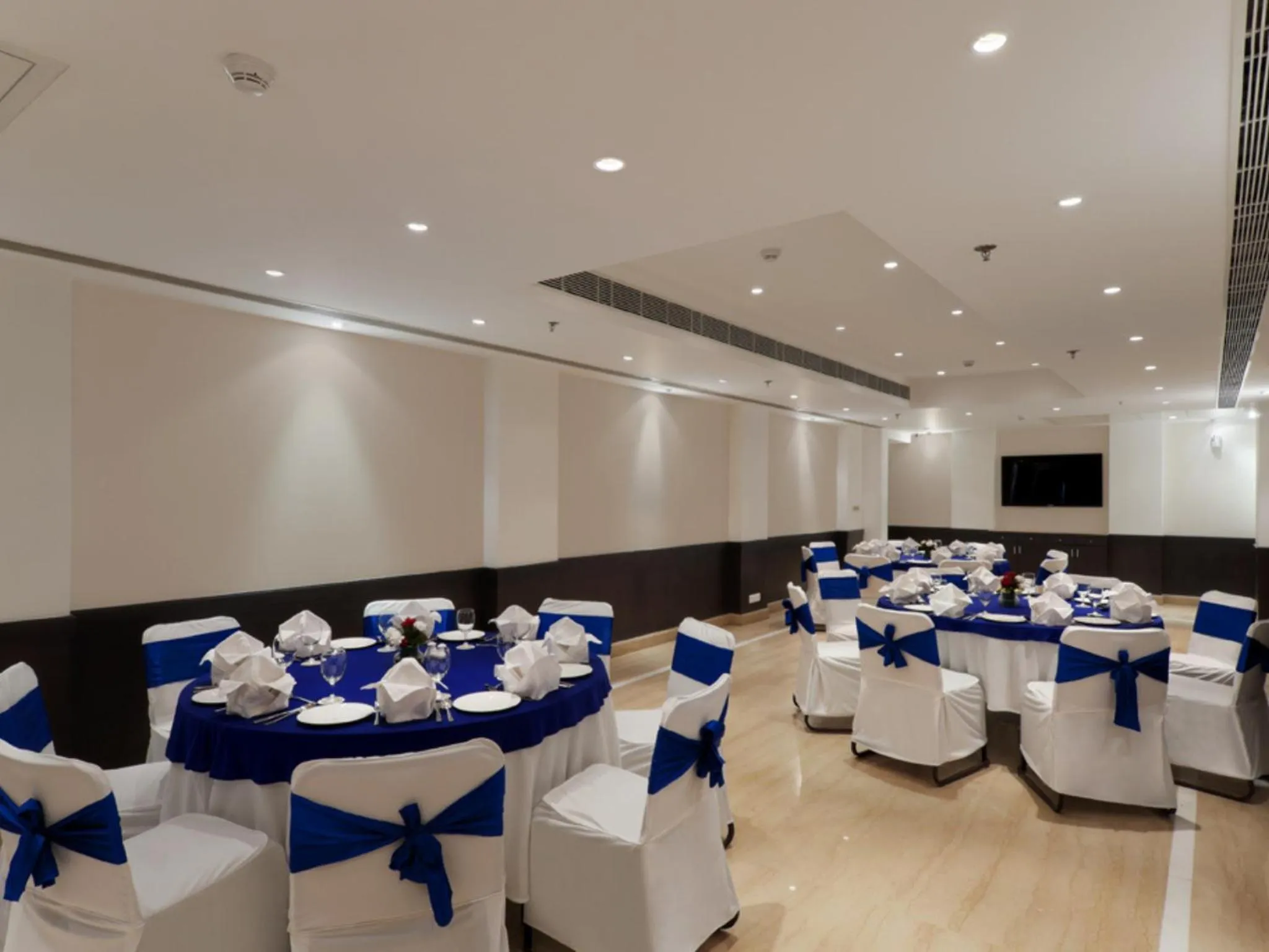 Banquet/Function facilities in Inde Hotel Vista Woods Huda City Centre, Gurgaon