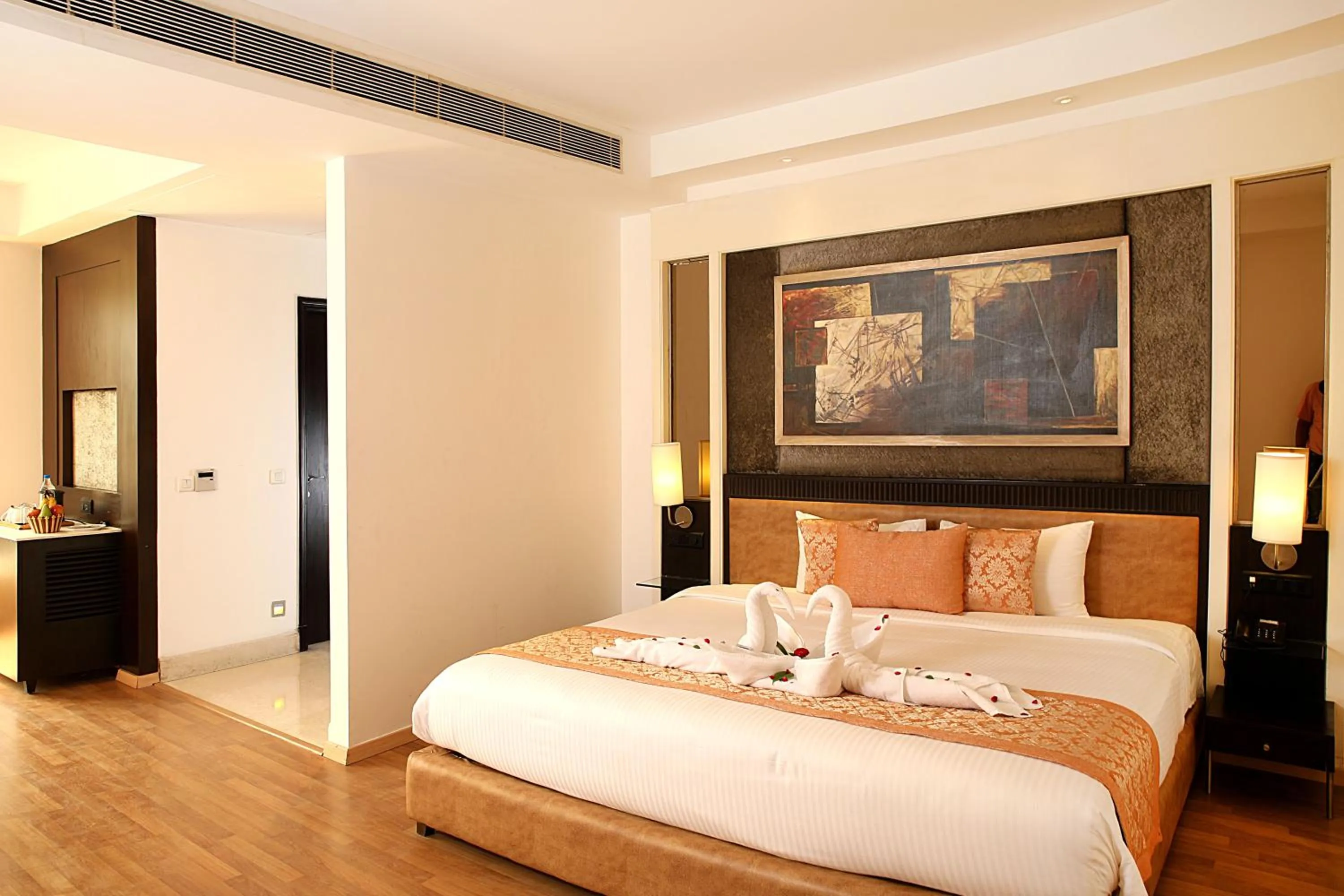 Bed in Inde Hotel Vista Woods Huda City Centre, Gurgaon